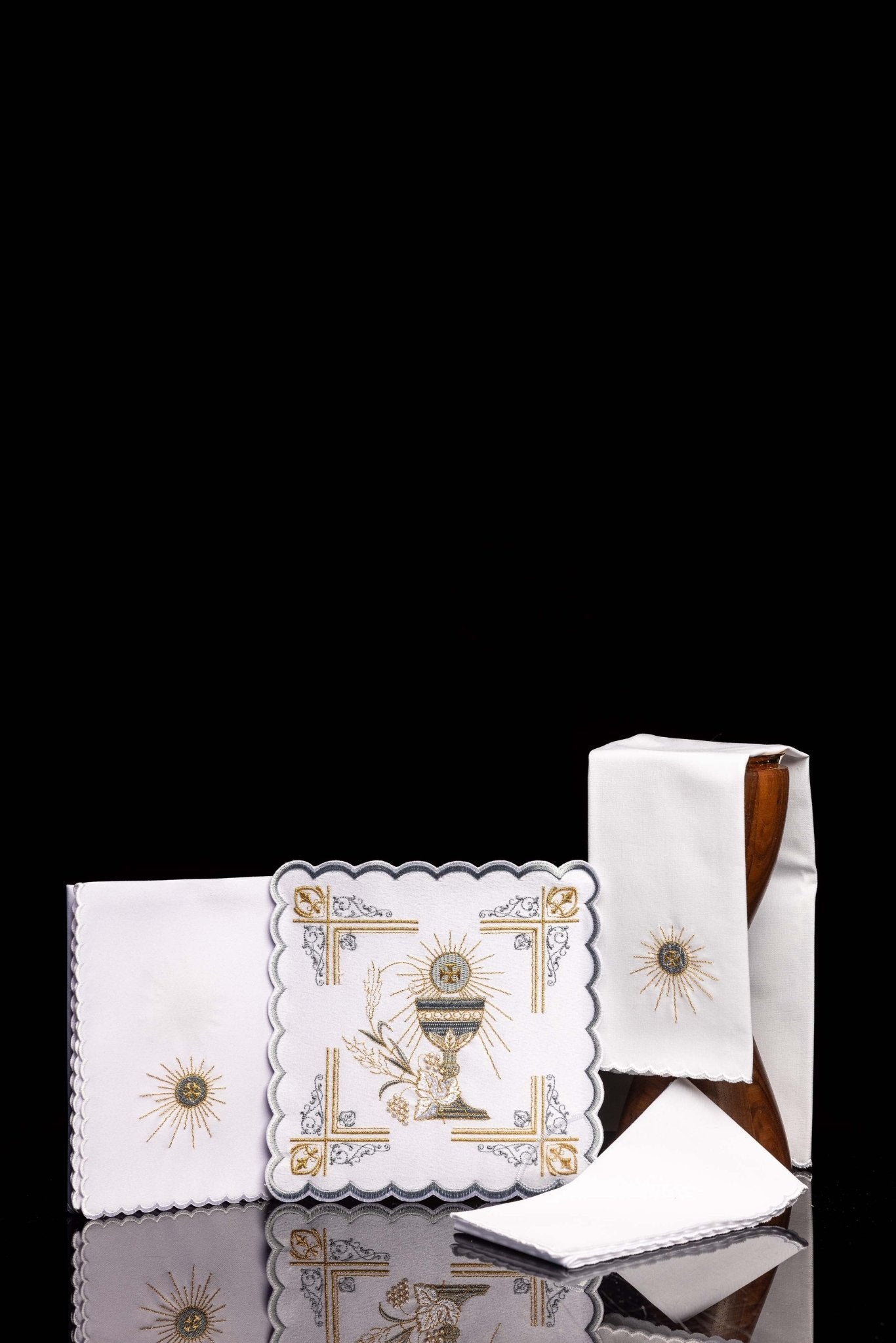 Embroidered Chalice Linens KK/163 - CHASUBLES.COM