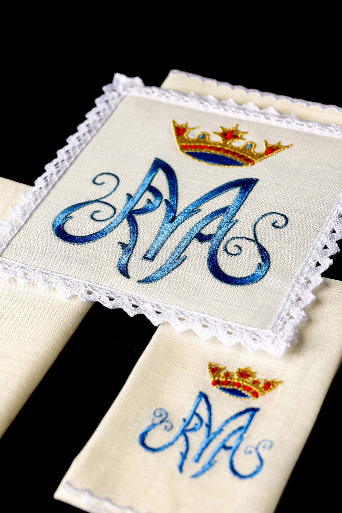 Embroidered Chalice Linens with Mary Symbol KKL/003/C1 - CHASUBLES.COM