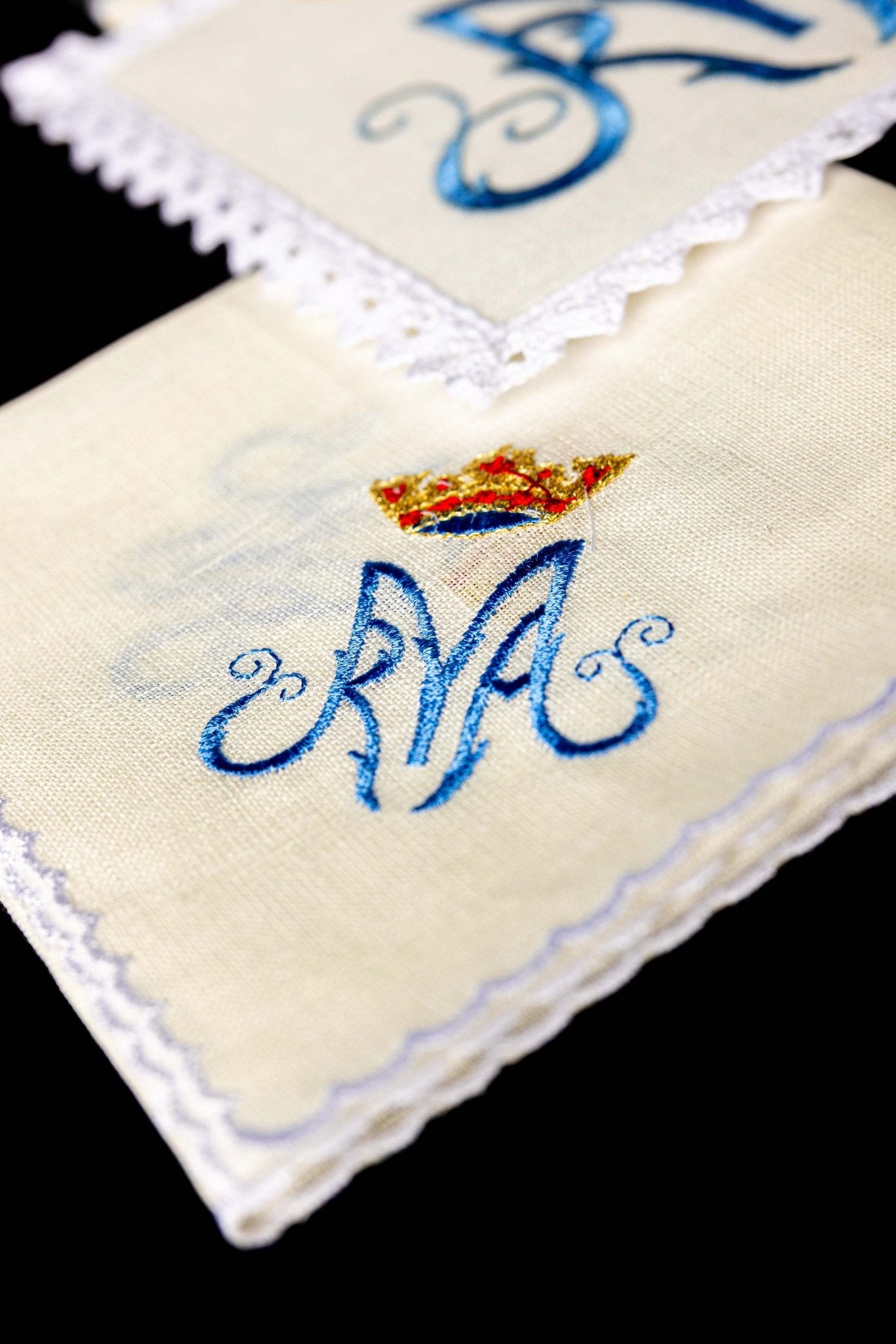 Embroidered Chalice Linens with Mary Symbol KKL/003/C1 - CHASUBLES.COM