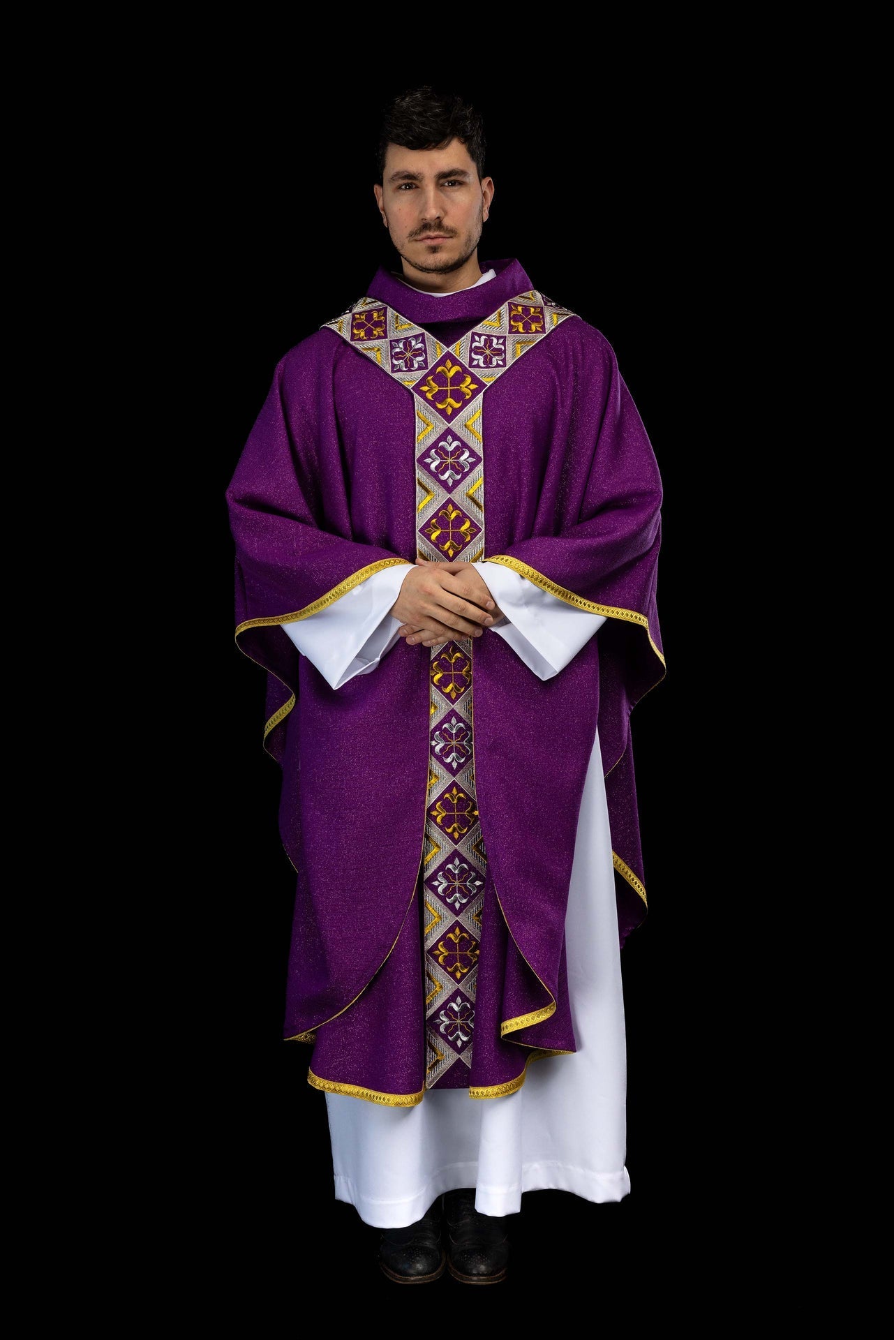 Embroidered chasuble panel included with the purple chasuble set LE/7042/03 - CHASUBLES.COM