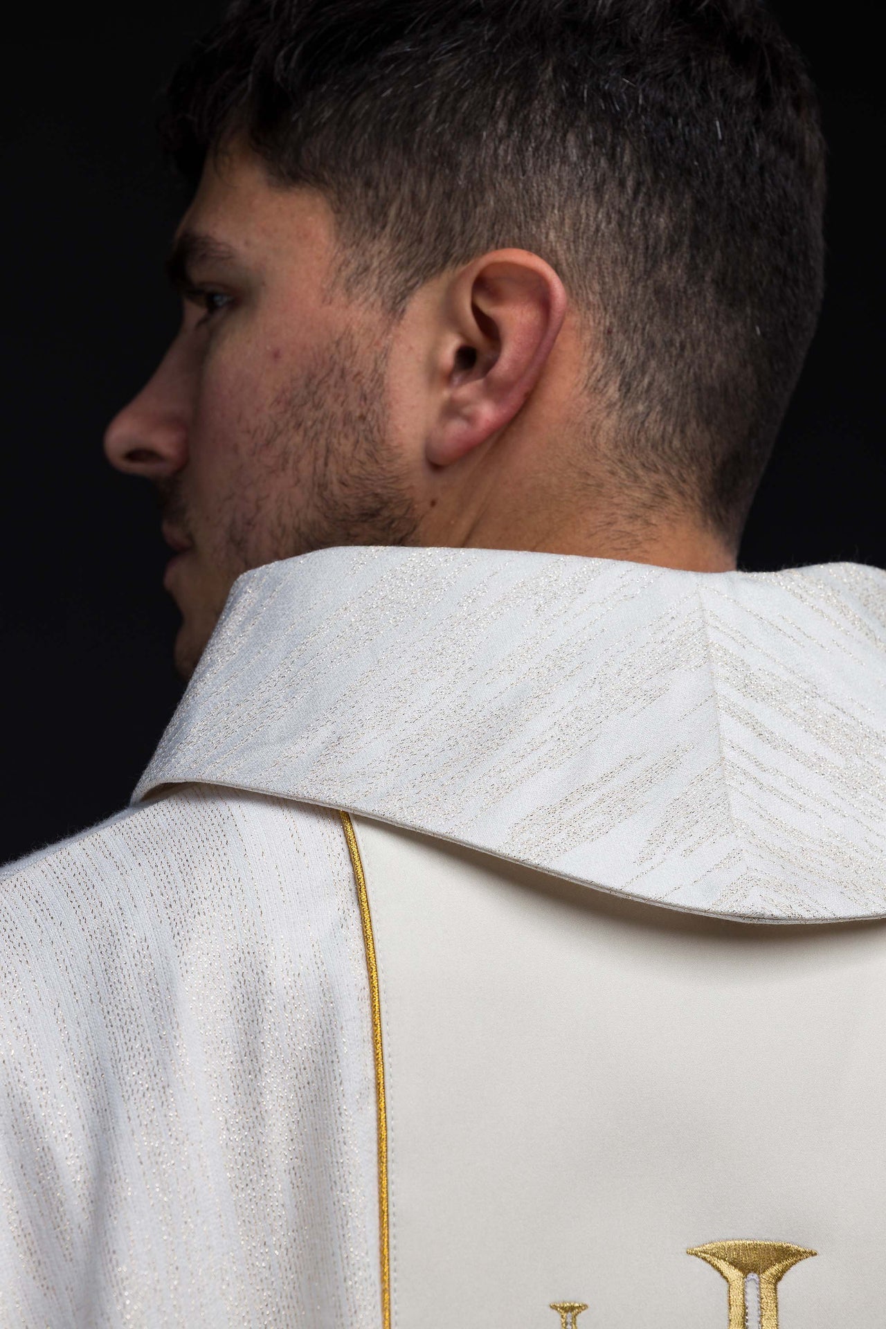 Embroidered Chasuble with Band and Jerusalem Crosses – Ecru KOR/972/05/99 - CHASUBLES.COM