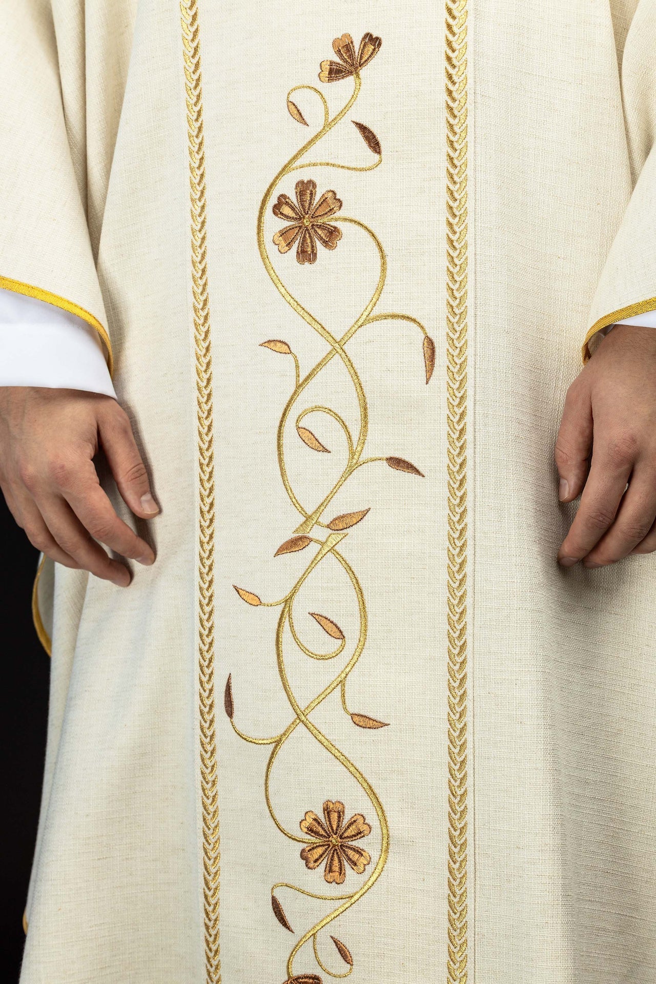Embroidered chasuble with bands and the image of Jesus the Good Shepherd with a lamb in ecru KOW2/022/05/49 - CHASUBLES.COM