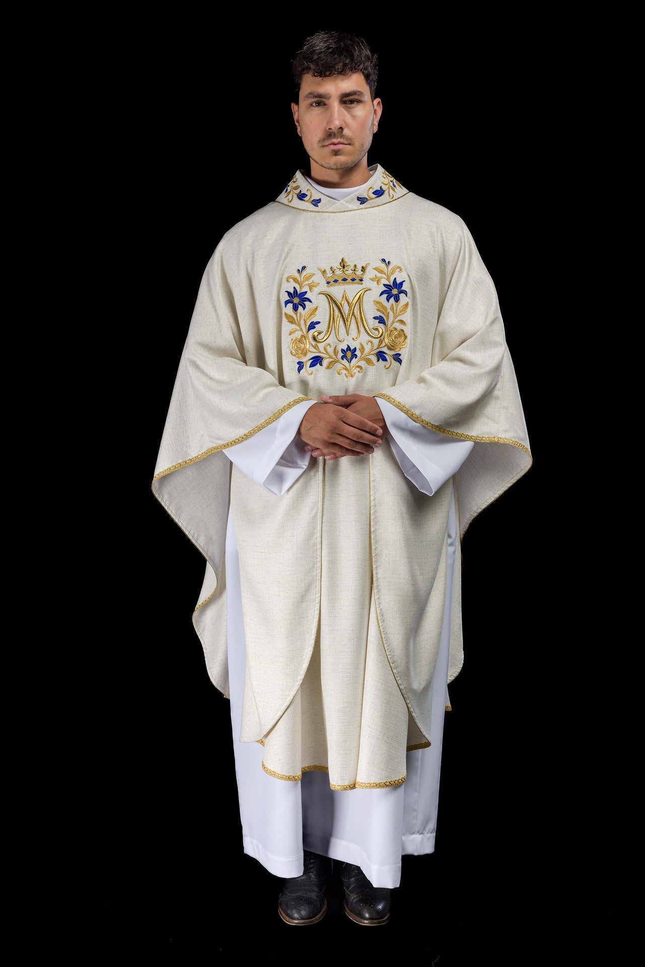 Embroidered Chasuble with Marian Motif in Ecru LE/7045/05 - CHASUBLES.COM