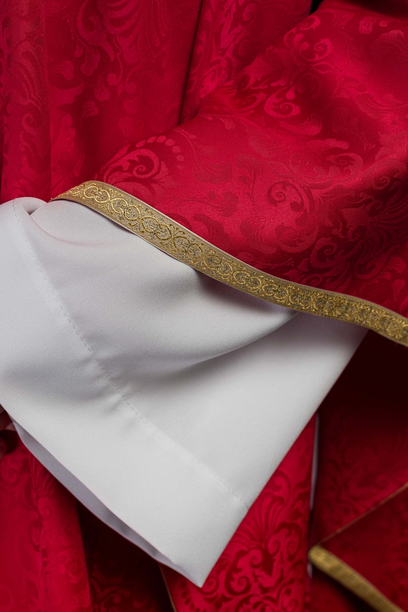 Embroidered Chasuble with the Holy Spirit on Jacquard Fabric KOA/003/02/98 - CHASUBLES.COM