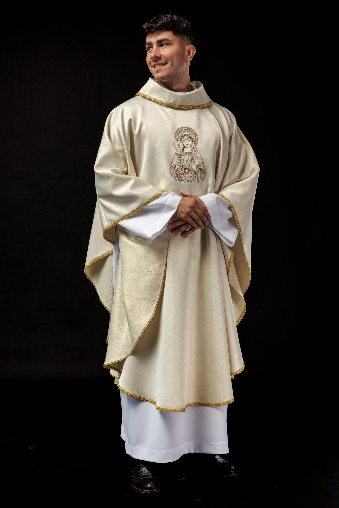 Embroidered chasuble with the image of Our Lady of Thunder KOW2/021/05/54 - HAFTINAUSA.COM