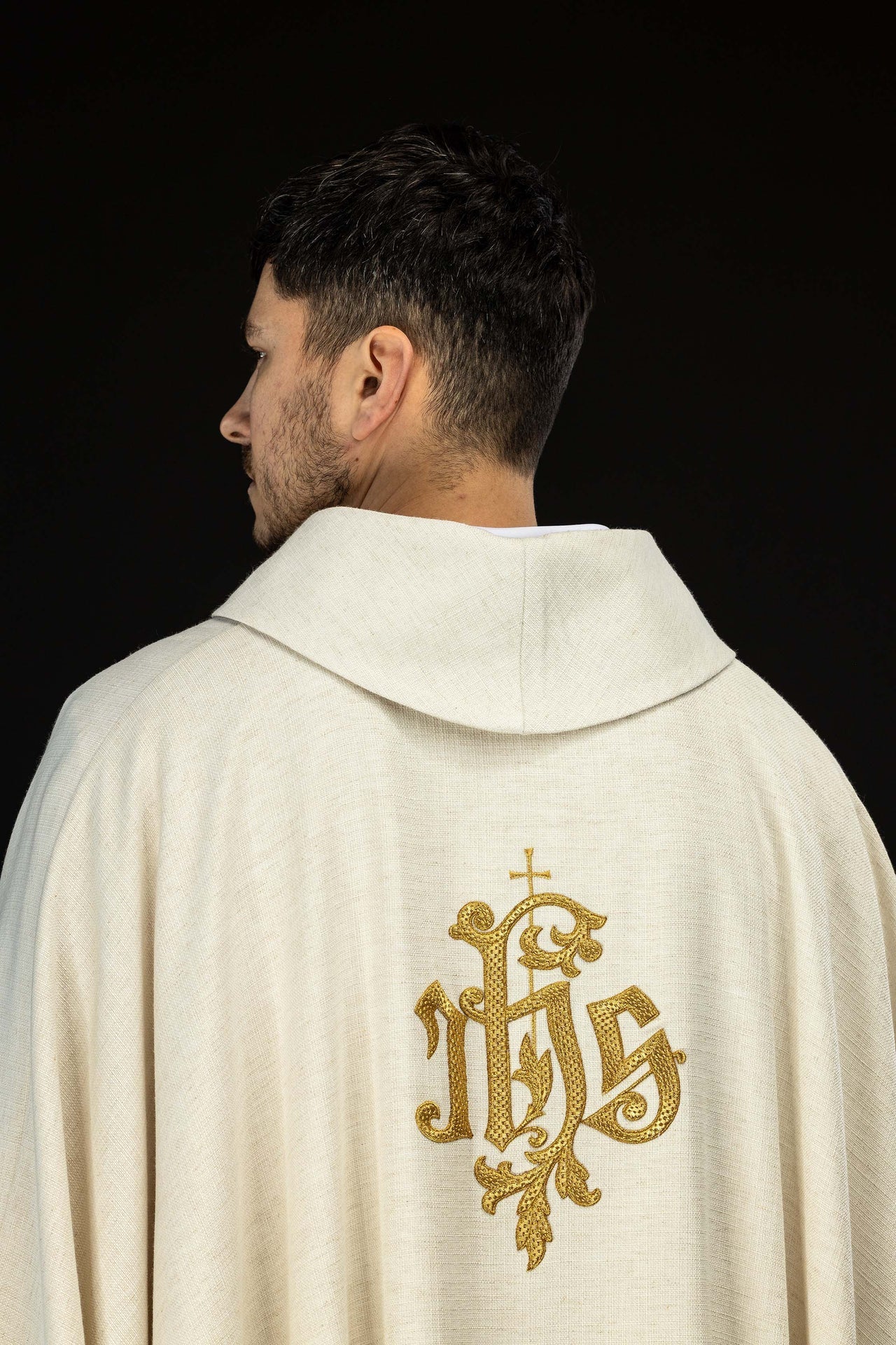 Embroidered chasuble with the image of Saint Joseph the Worker KOW2/034/05/49 - CHASUBLES.COM