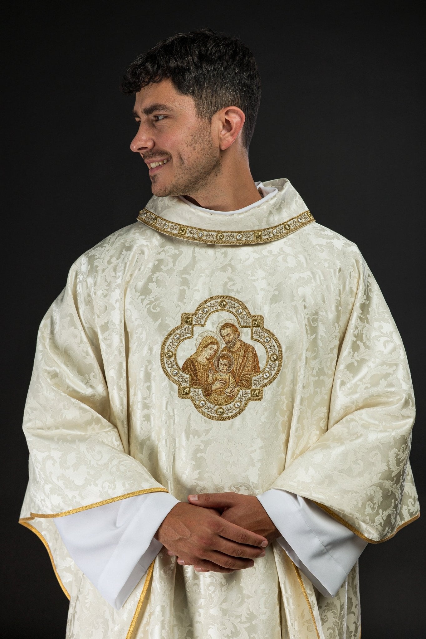 Embroidered Christmas Chasuble with the Image of the Holy Family S-7075-05-88 - CHASUBLES.COM
