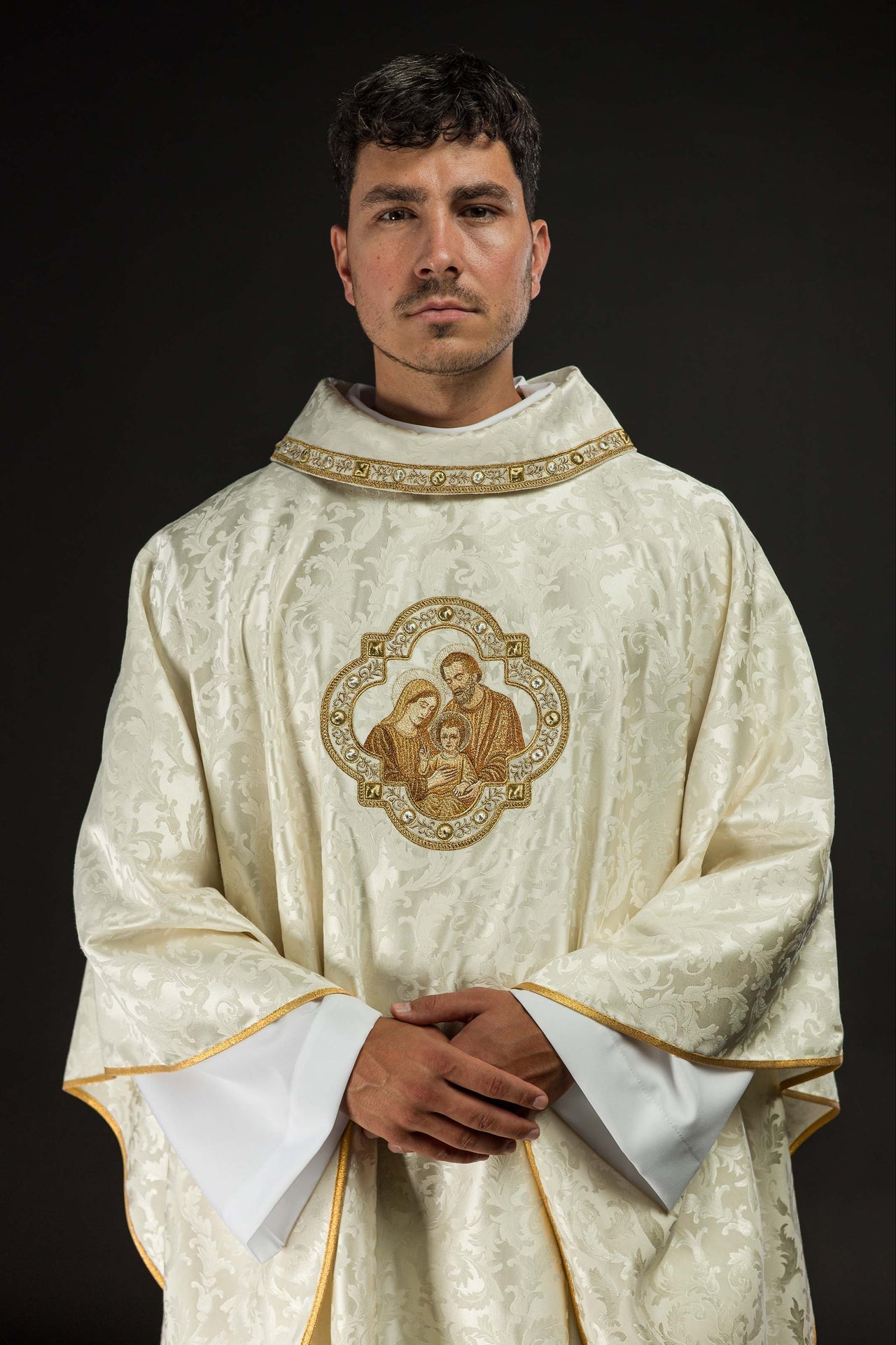 Embroidered Christmas Chasuble with the Image of the Holy Family S-7075-05-88 - CHASUBLES.COM