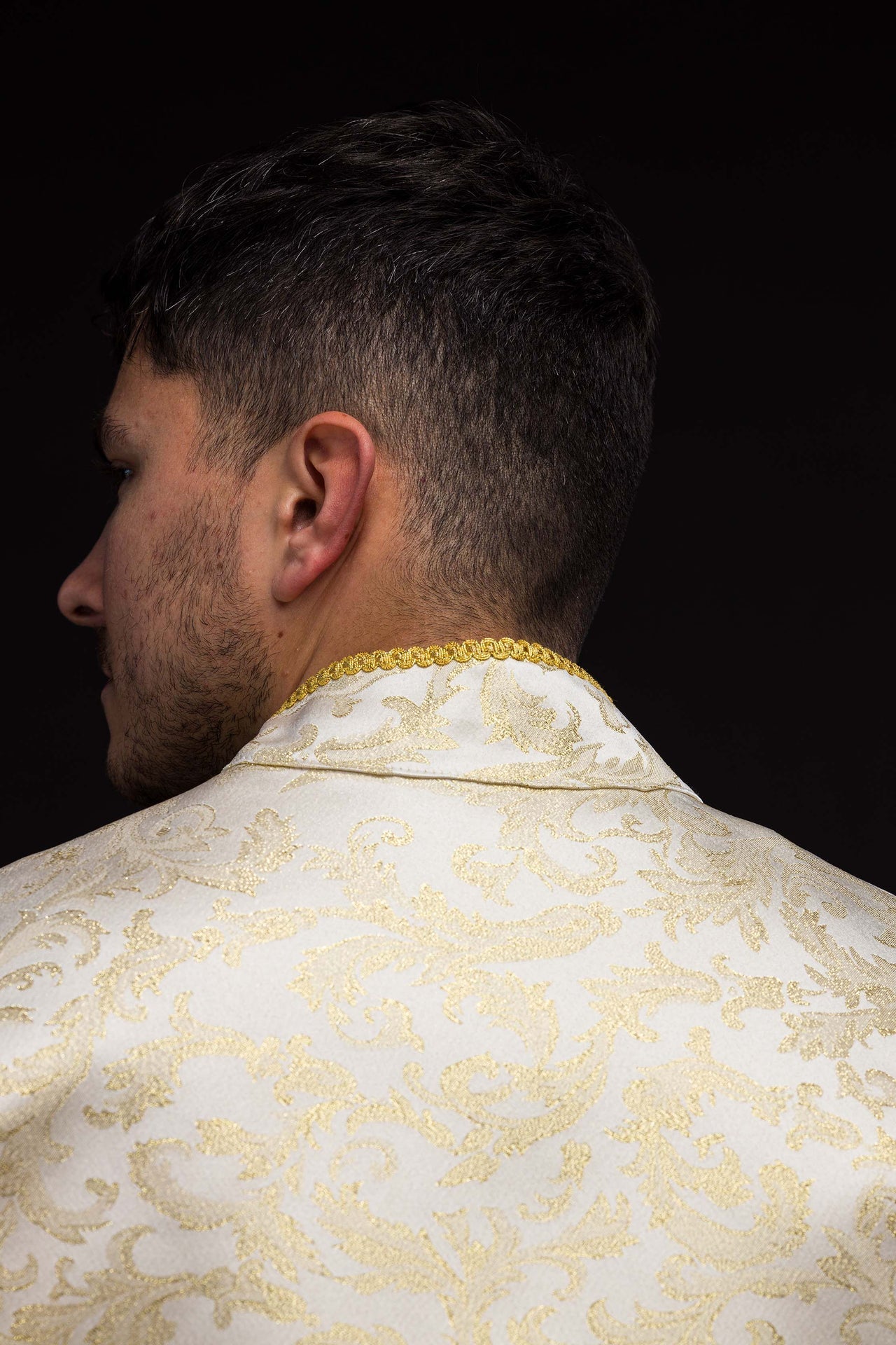 Embroidered cope decorated with ecru jacquard fabric KKP/162/05/20 145cm - CHASUBLES.COM