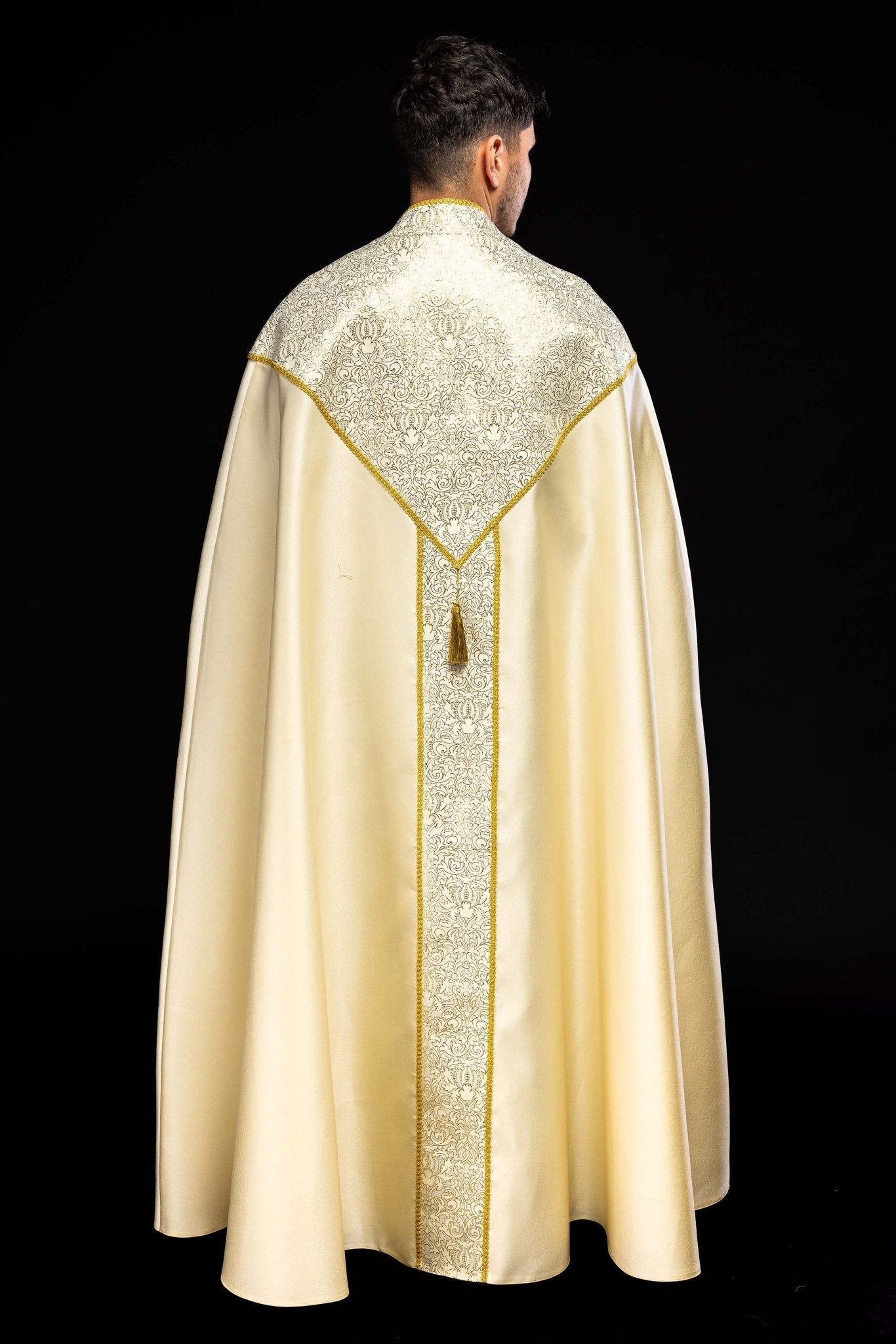 Embroidered cope decorated with ecru jacquard fabric KKP/160/05/20 145cm - HAFTINAUSA.COM