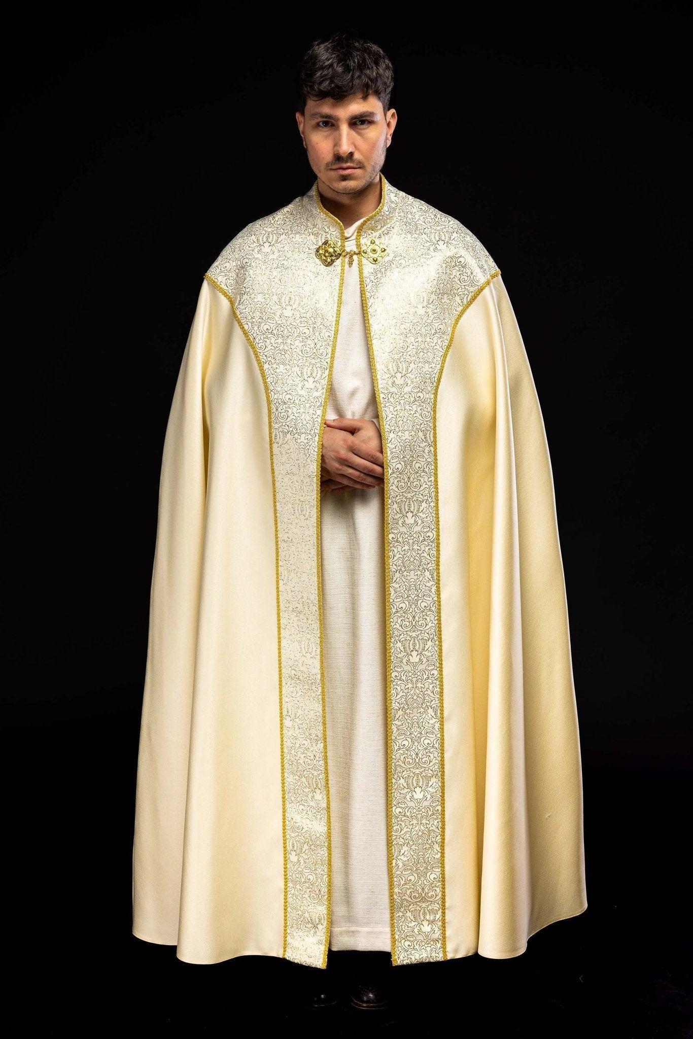 Embroidered cope decorated with ecru jacquard fabric KKP/160/05/20 145cm - HAFTINAUSA.COM