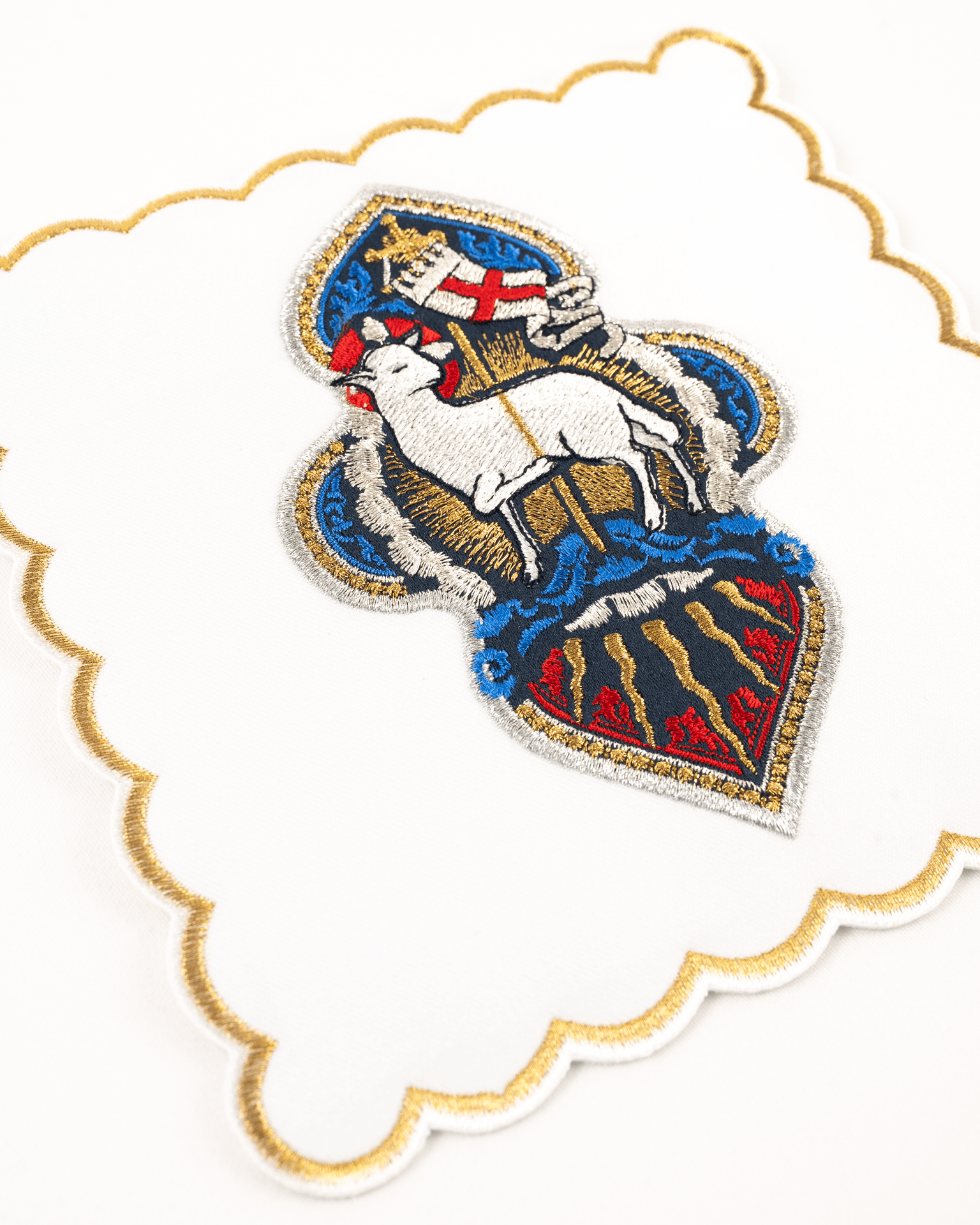Embroidered Easter chalice linens set with the Lamb of God KDT/5060/04 - CHASUBLES.COM