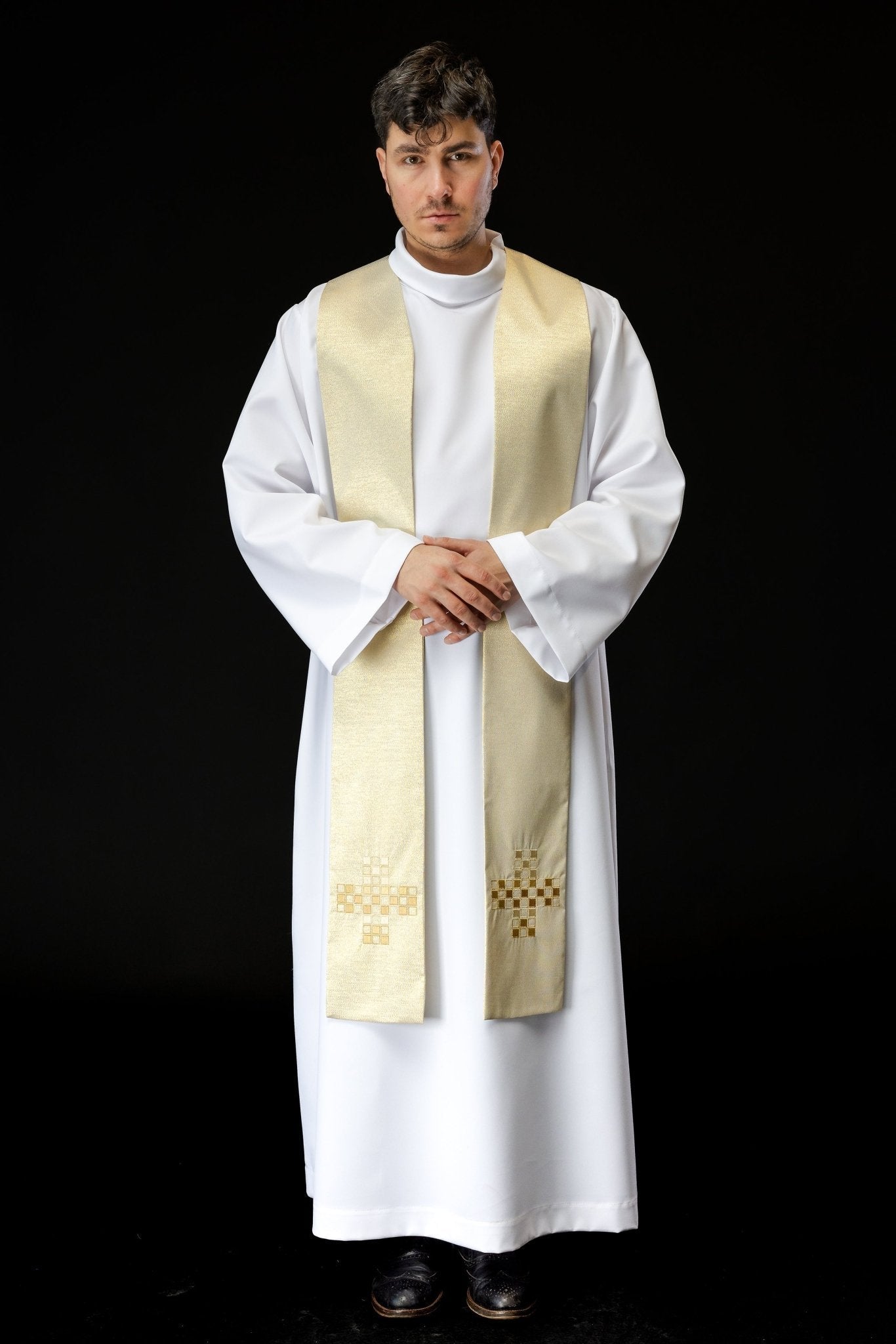 Embroidered ecru stole S - 2051 - 05 - 37 - HAFTINAUSA.COM
