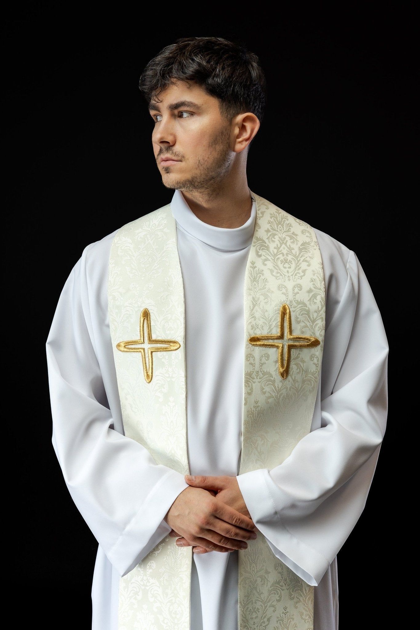 Embroidered jacquard stole with cross motifs ecru S - 2054 - 05 - 67 - HAFTINAUSA.COM