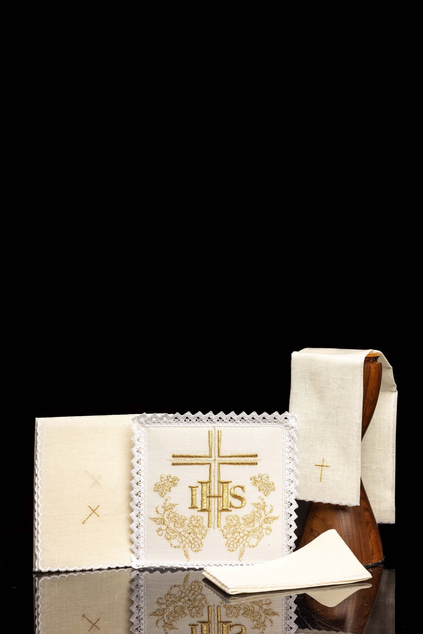 Embroidered Linen Chalice Linens KKL/156 - CHASUBLES.COM