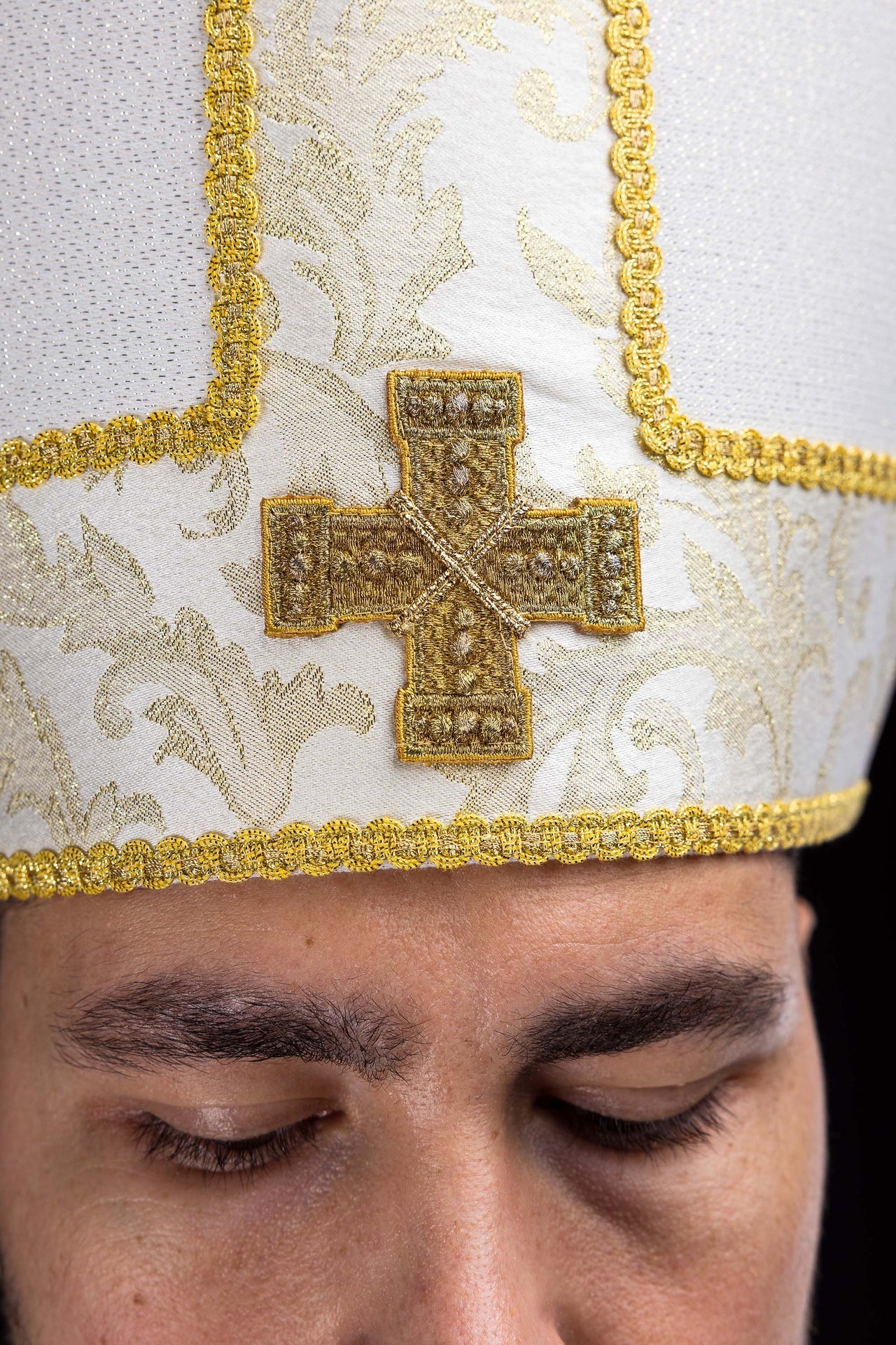 Embroidered Mitre with Cross Adorned with Ecru Jacquard Fabric LE/9075/05-1 - CHASUBLES.COM