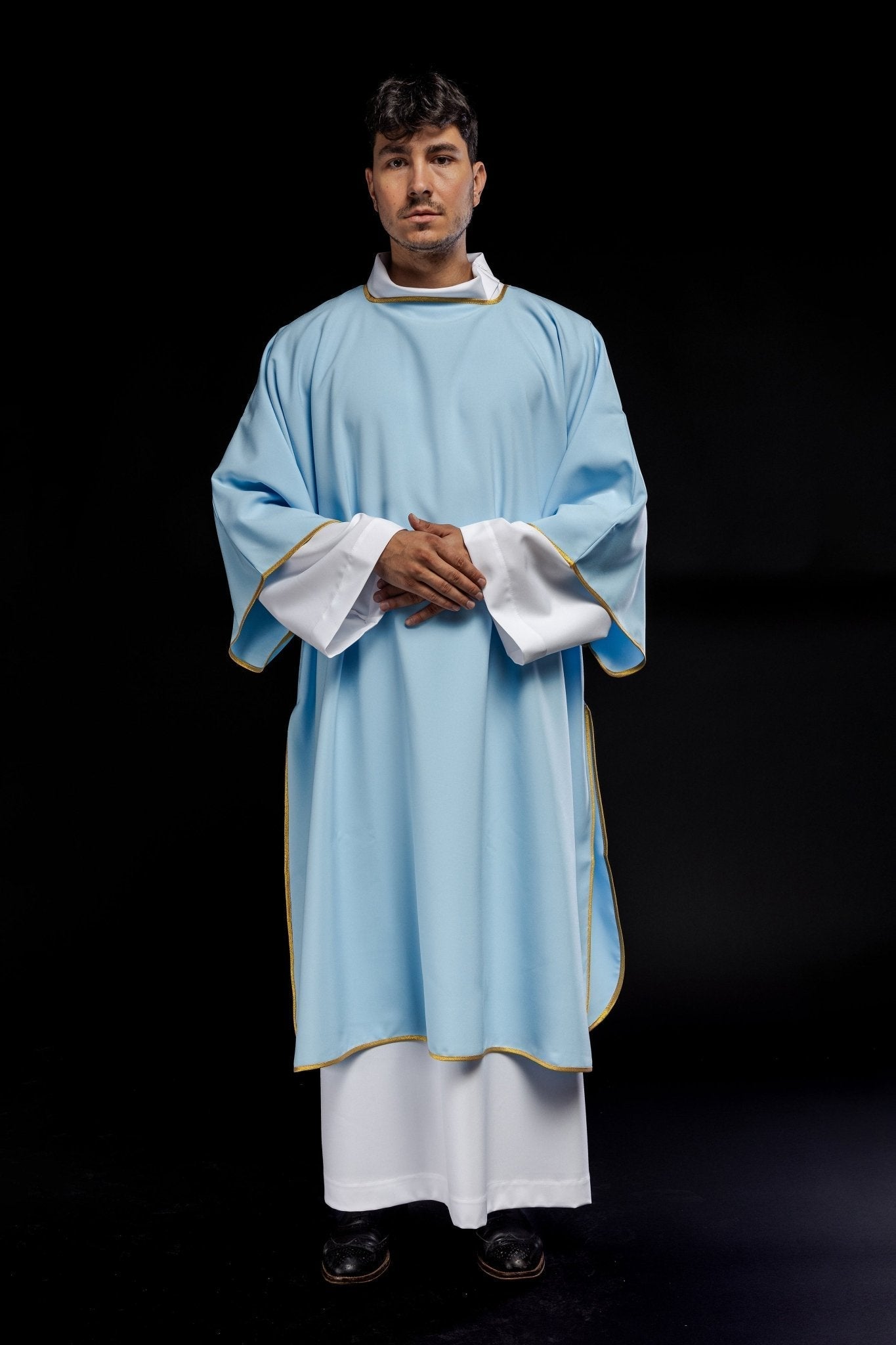 Embroidered plain dalmatics with gold trim blue KDL/1002/06/12/D - HAFTINAUSA.COM