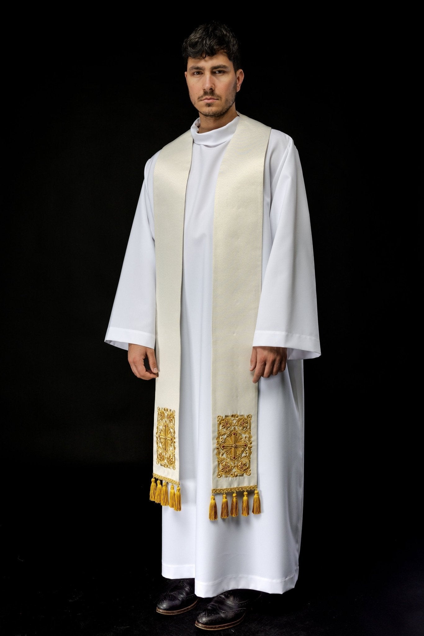 Embroidered priestly stole adorned with stones LE/2010/10 - HAFTINAUSA.COM