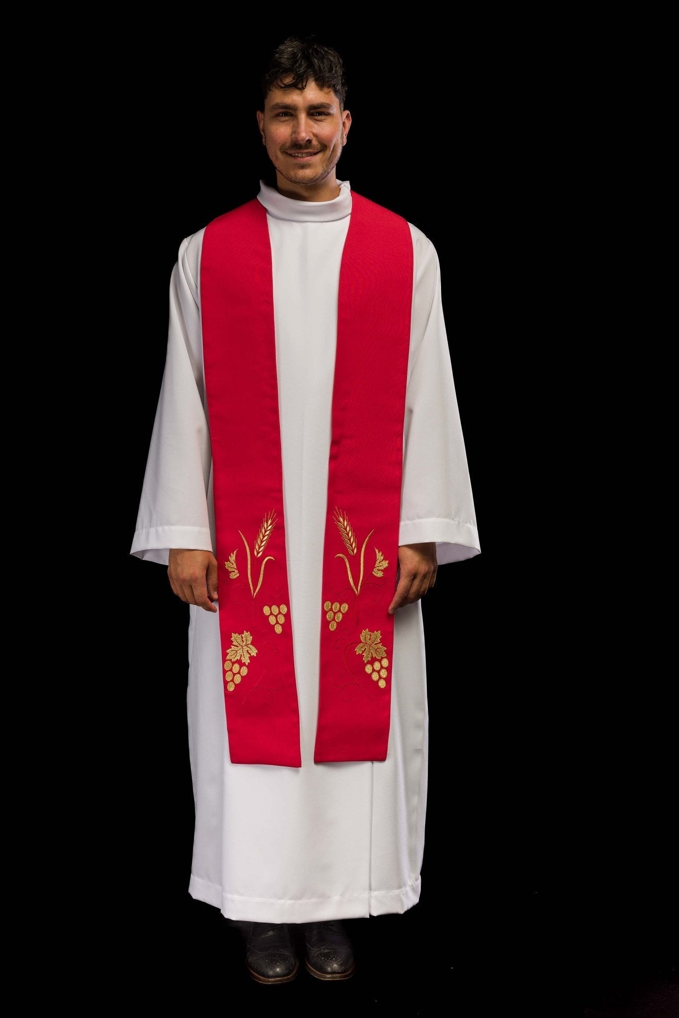 Embroidered priestly stole with grape and wheat motif in red KST/003/02/01 CZERWONY - HAFTINAUSA.COM