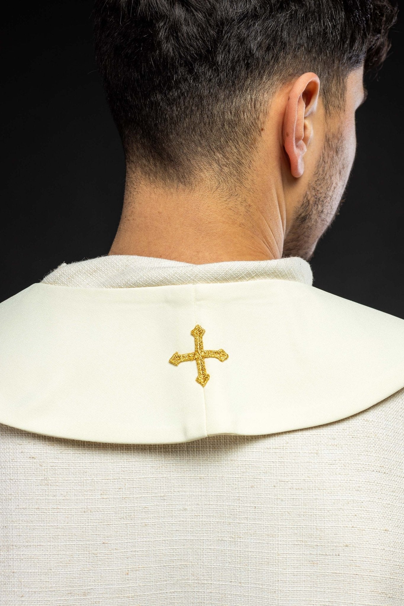 Embroidered priestly stole with Marian motif and crown in ecru KST/040/05/01 ECRU - HAFTINAUSA.COM