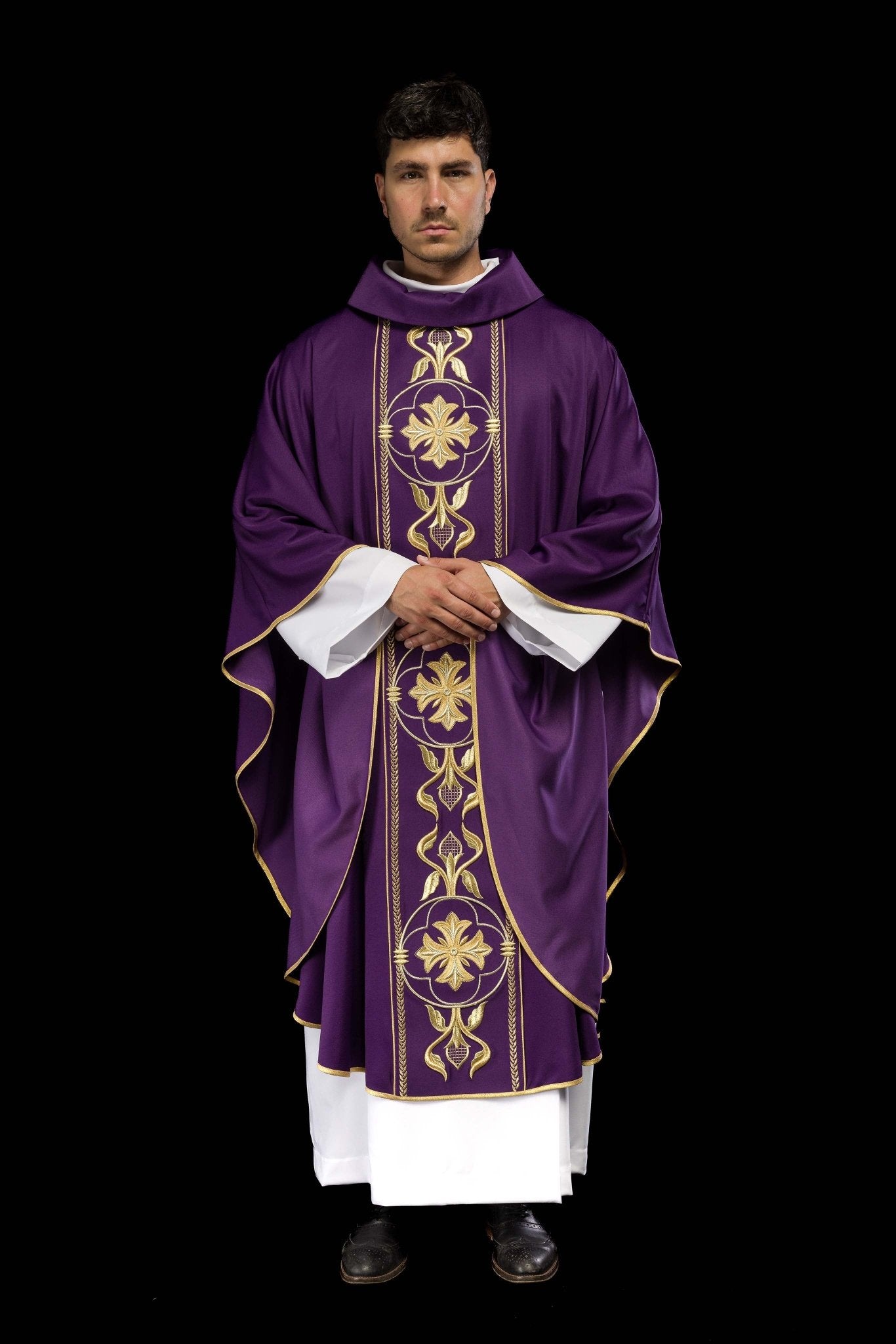 Embroidered purple chasuble with decorative band KOR/267/03/53 - CHASUBLES.COM