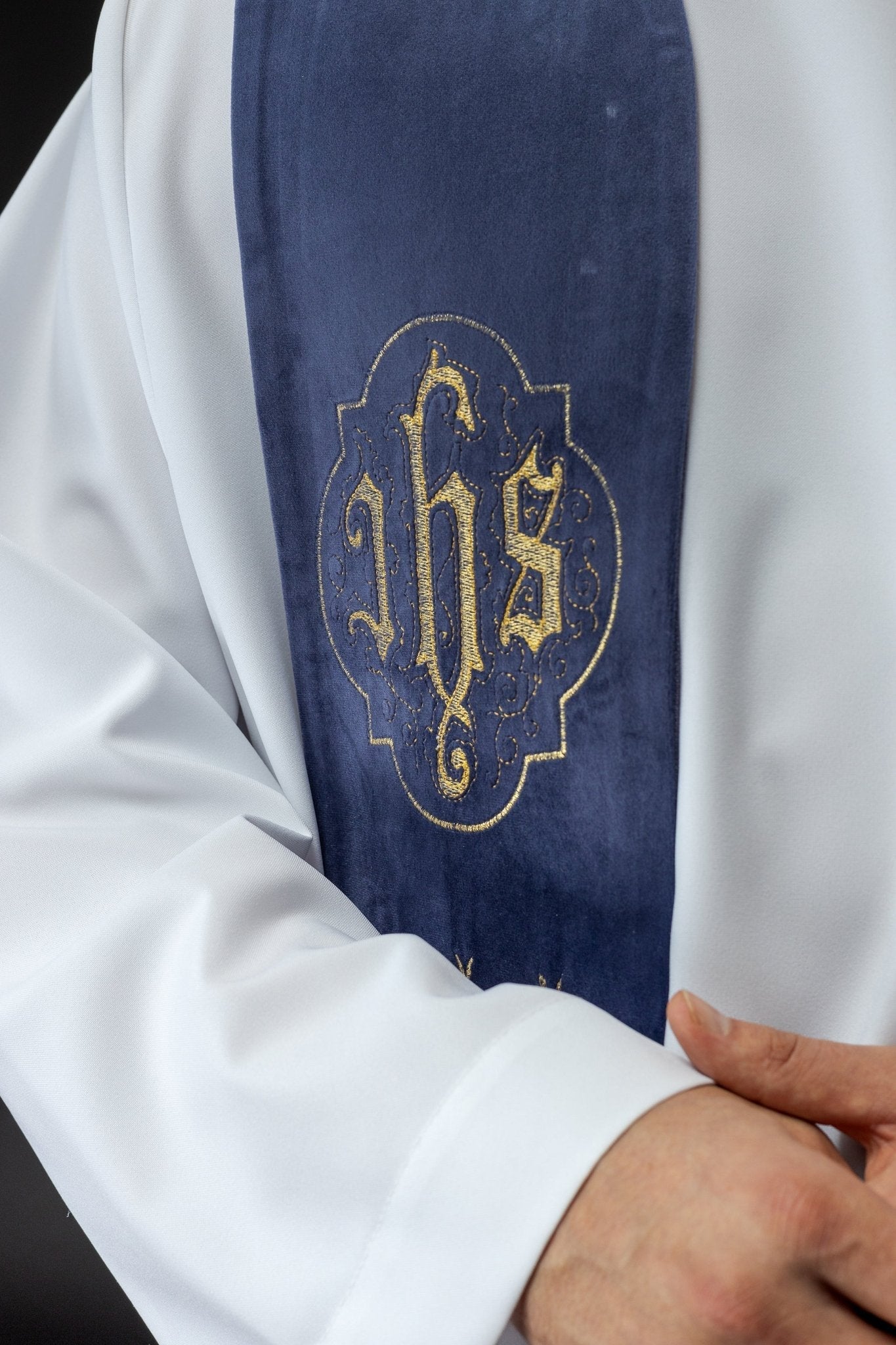 Embroidered purple stole with IHS S - 2052 - 03 - 76 - HAFTINAUSA.COM