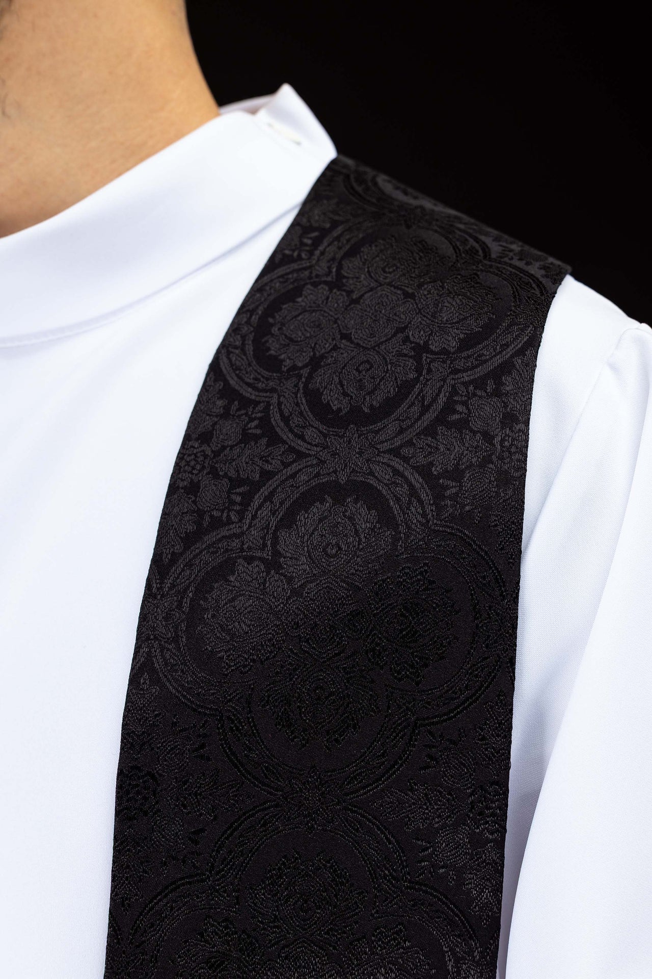 Embroidered stole with a Cross motif black jacquard fabric KST/639/07/11 - CHASUBLES.COM