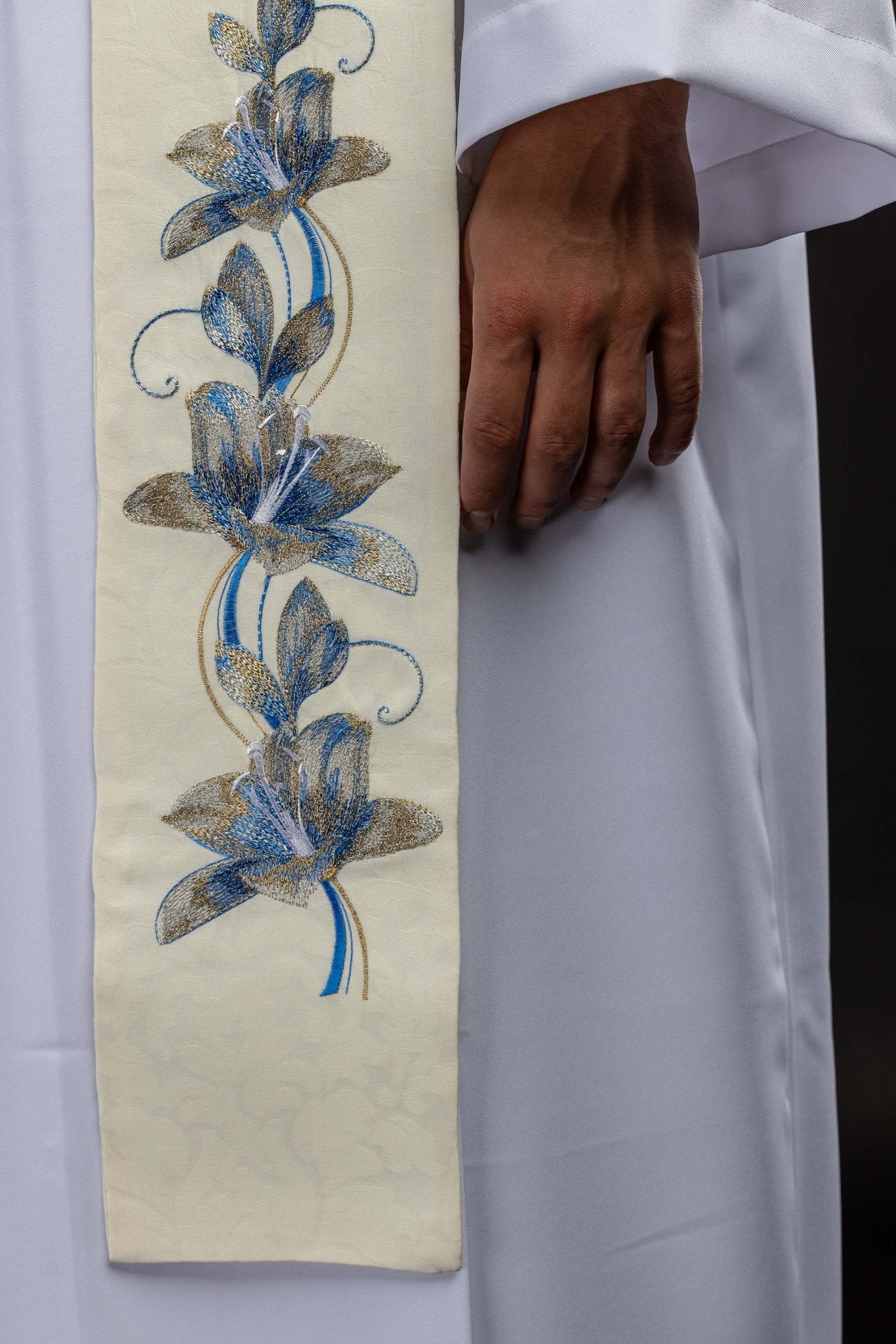 Embroidered stole with the image of Our Lady of Medjugorje KSW2/003/05/81 - CHASUBLES.COM