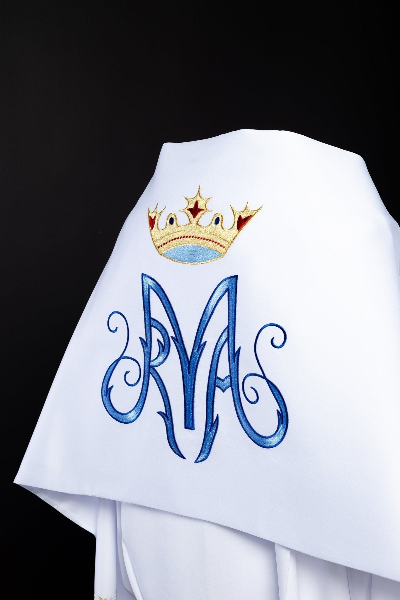 Embroidered veil with a Marian motif in white color KWL/023/04/20 50*270 BIAŁA SAT. - HAFTINAUSA.COM