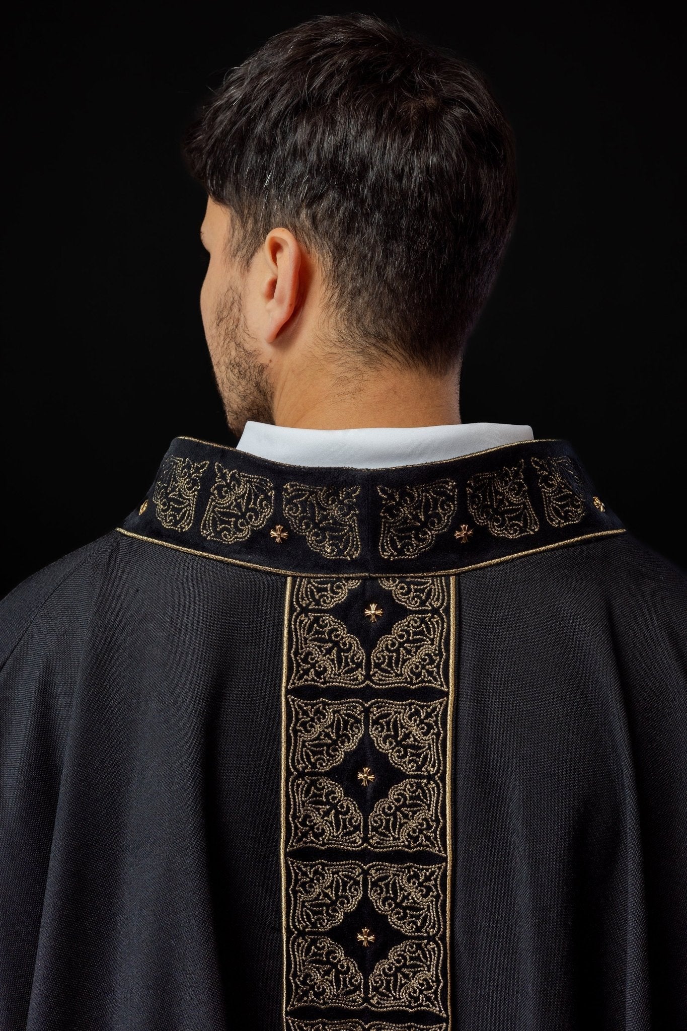 Funeral chasuble made of black velvet texture S - 7057 - 07 - 70 - HAFTINAUSA.COM