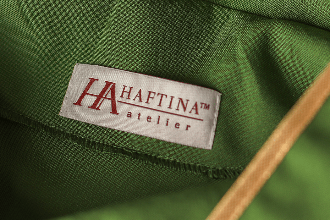 Green chasuble embroidered with cross KOR/002/01/12 ZIELONY - HAFTINAUSA.COM
