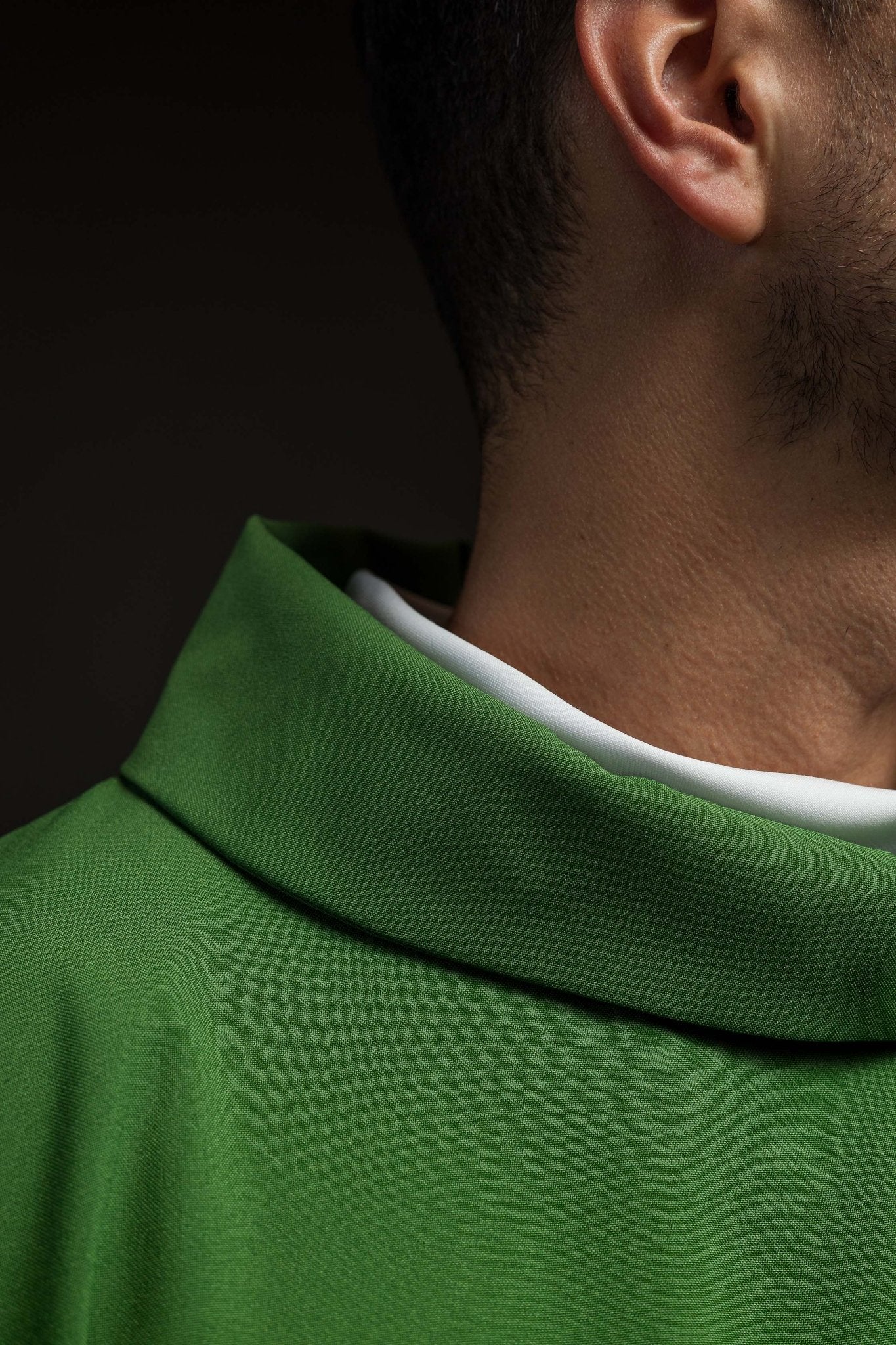 Green chasuble embroidered with IHS motif KOR/003/01/12 ZIELONY - CHASUBLES.COM