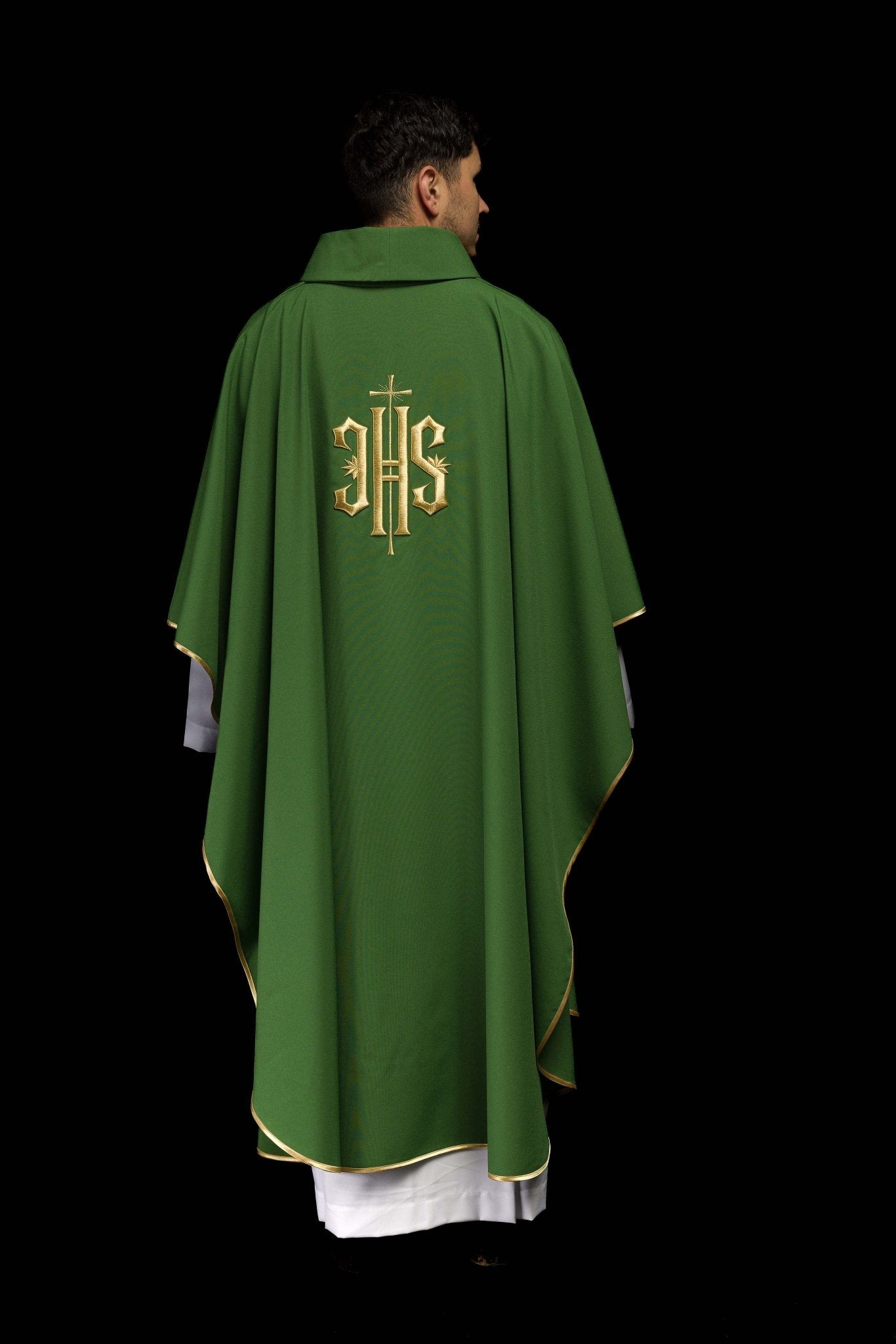Green chasuble embroidered with IHS motif KOR/010/01/12 ZIELONY - CHASUBLES.COM