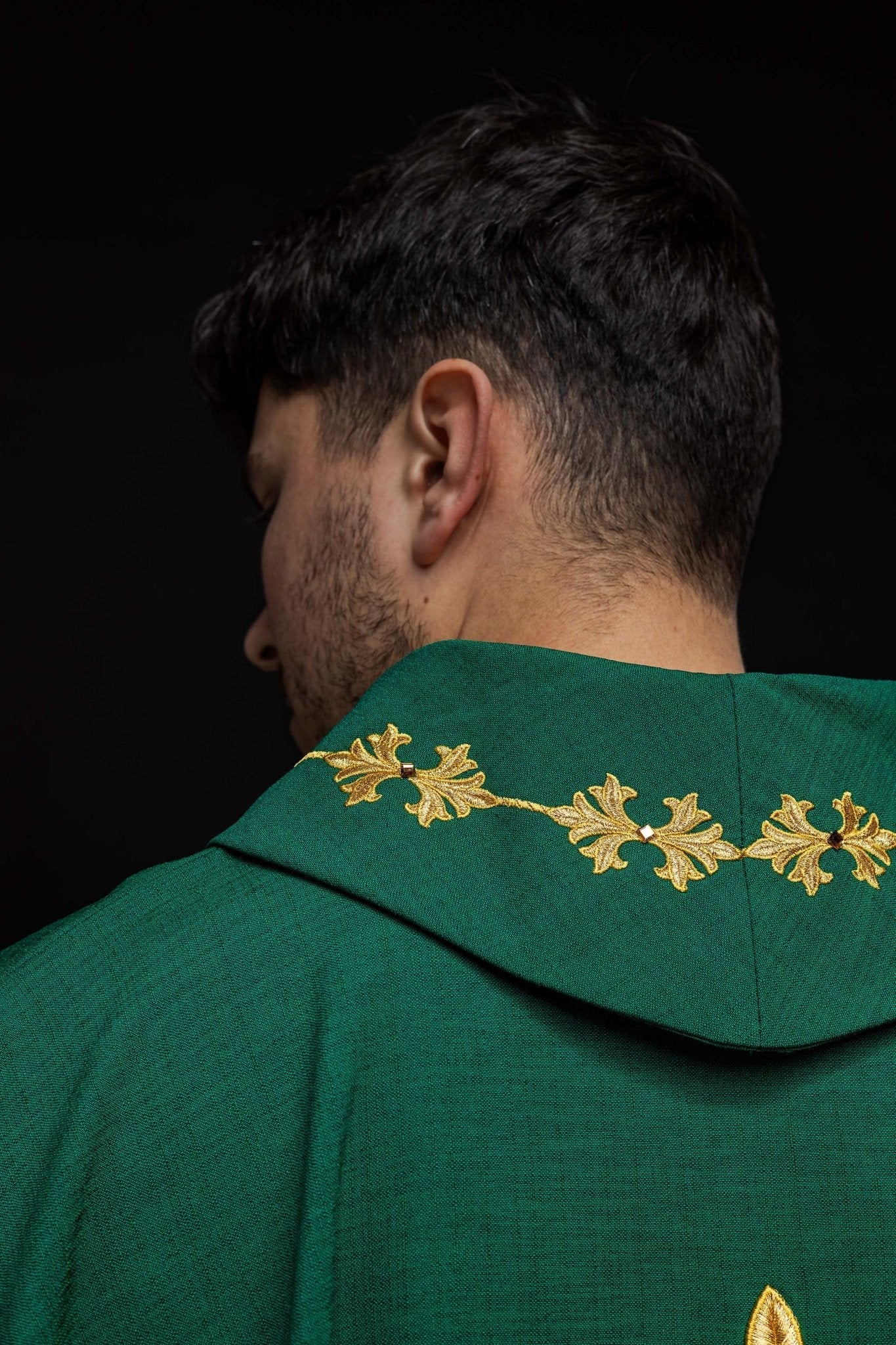 Green chasuble richly embroidered with a cord LE/7018/01 - HAFTINAUSA.COM