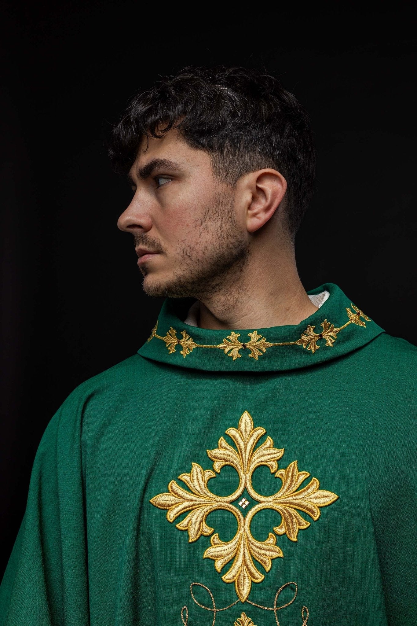 Green chasuble richly embroidered with a cord LE/7018/01 - HAFTINAUSA.COM