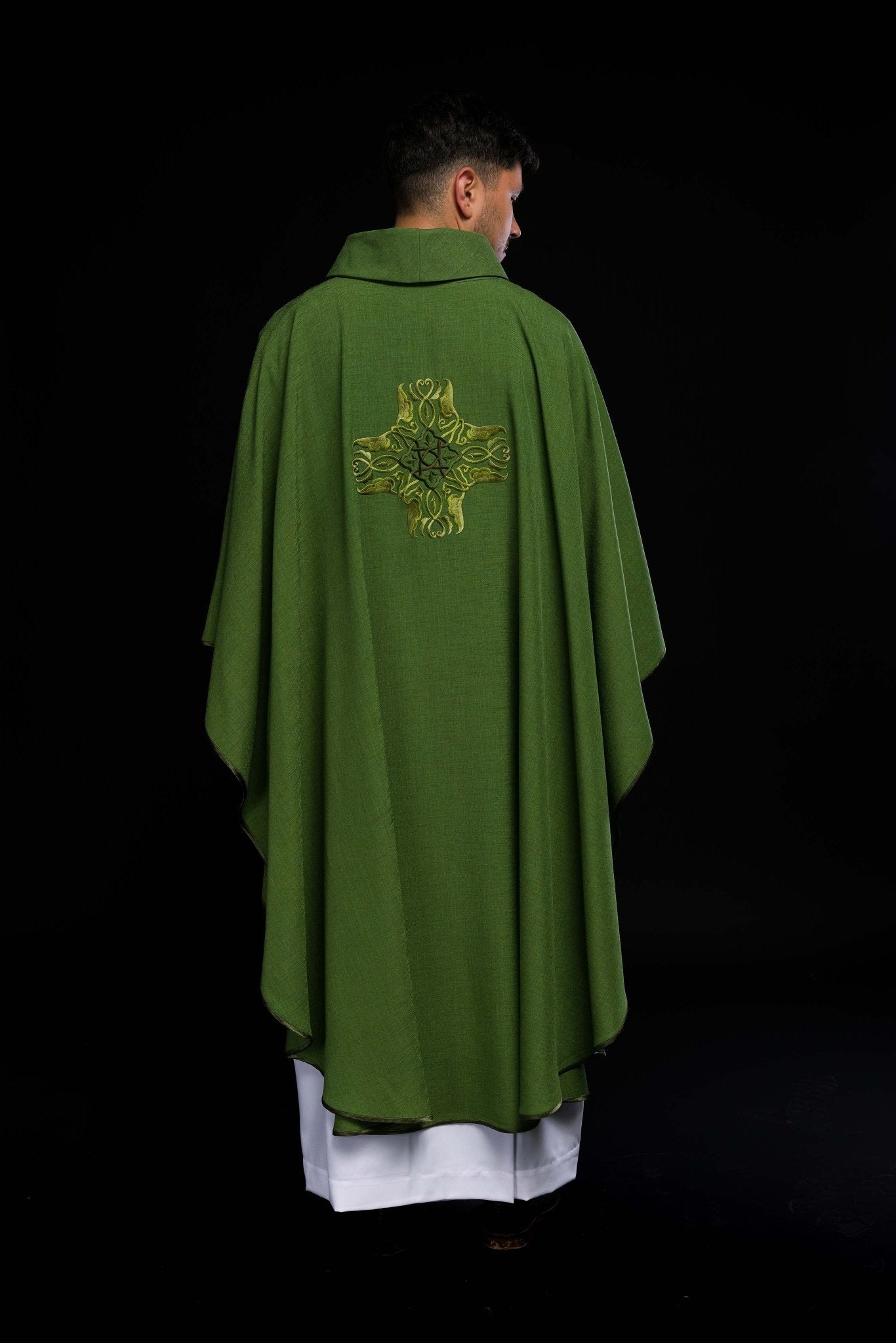 Green chasuble with Cross embroidery HA7035 - 01 ZIELONY - HAFTINAUSA.COM