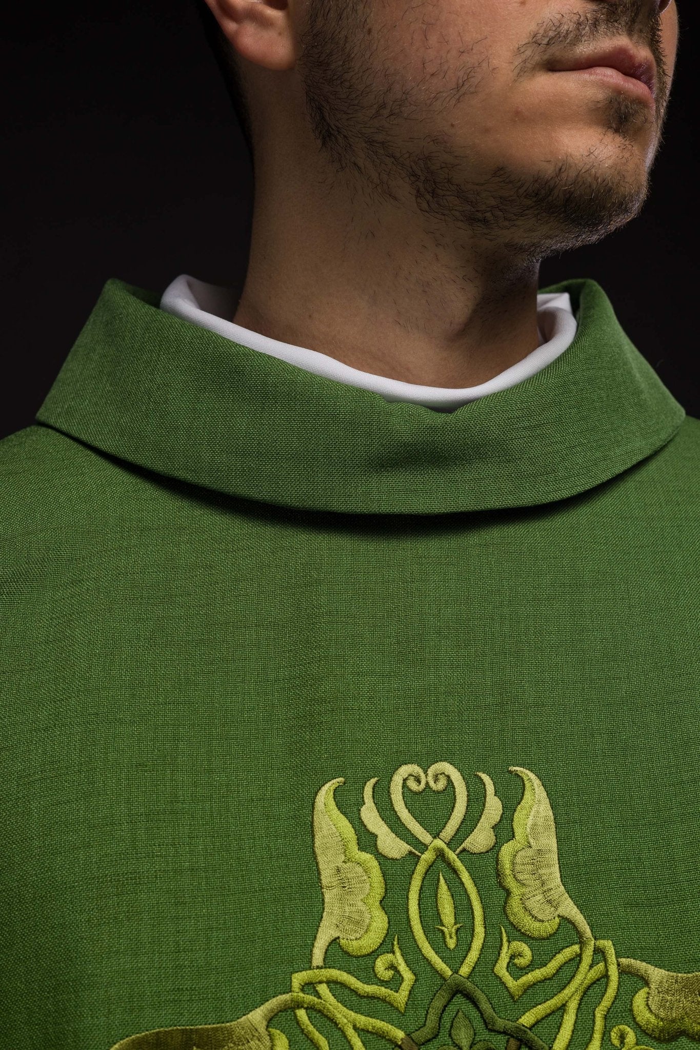 Green chasuble with Cross embroidery HA7035 - 01 ZIELONY - HAFTINAUSA.COM