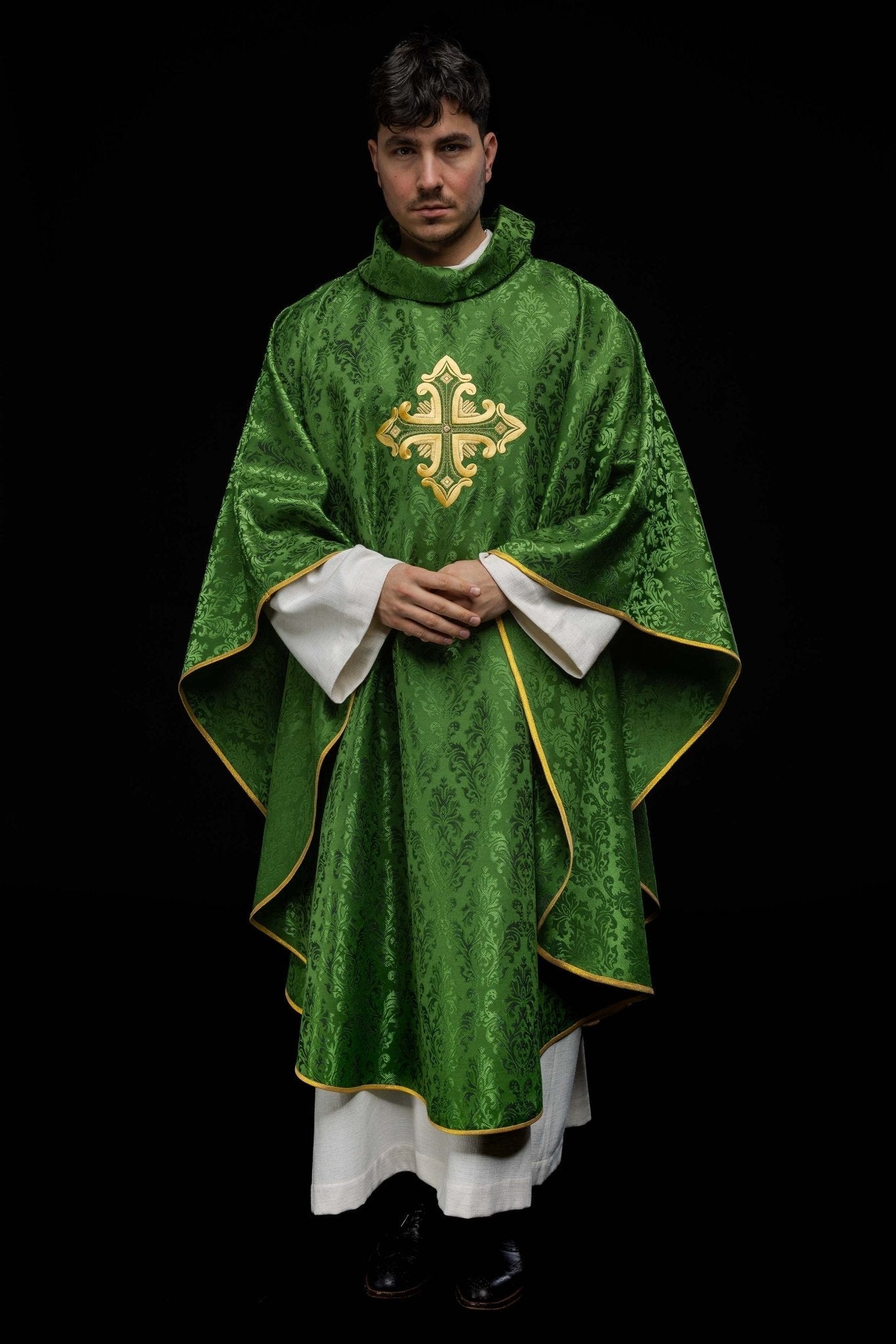 Green chasuble with cross sewn from patterned fabric HIT/197007/01/67 ZIELONY - HAFTINAUSA.COM