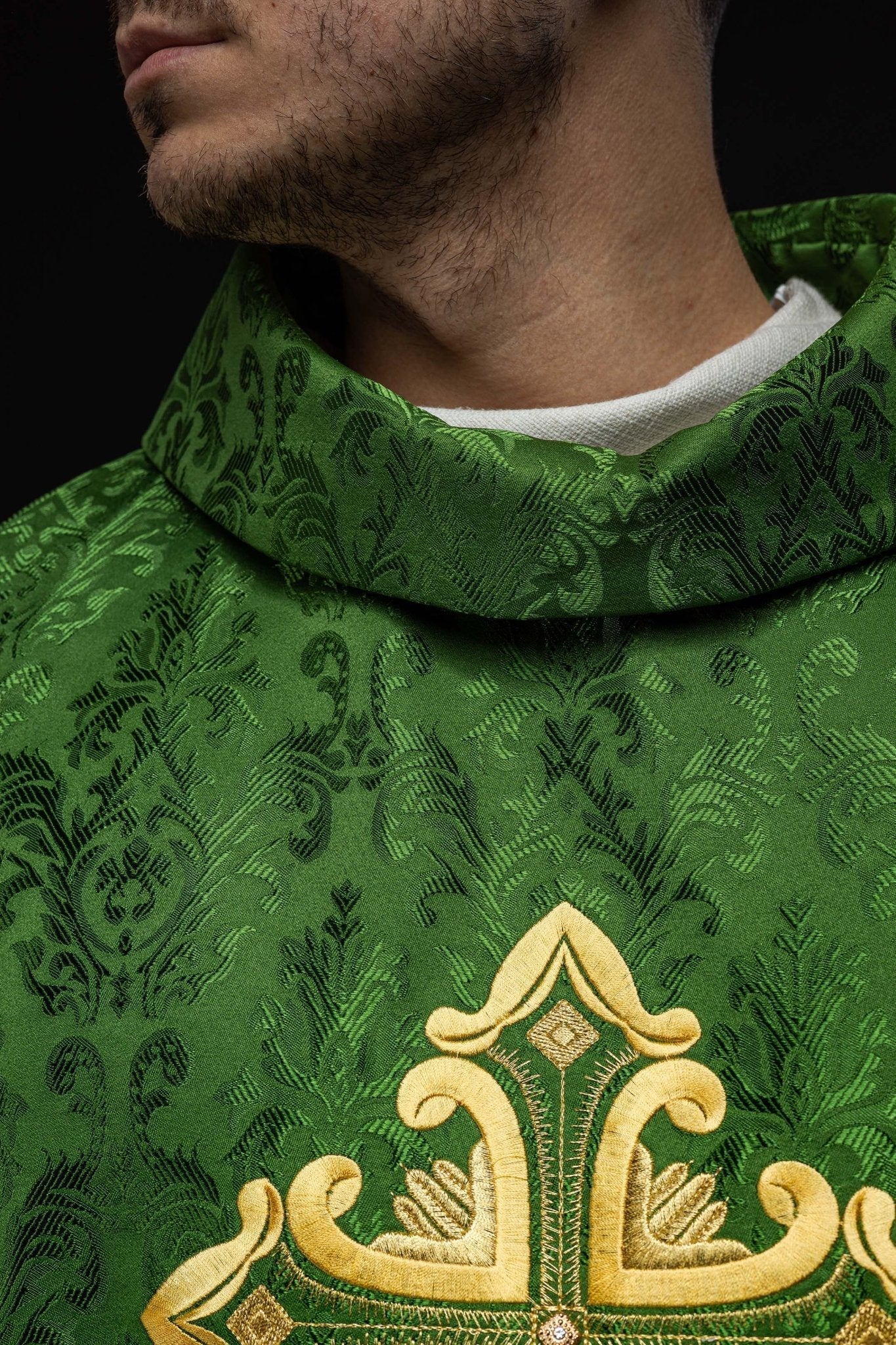 Green chasuble with cross sewn from patterned fabric HIT/197007/01/67 ZIELONY - HAFTINAUSA.COM