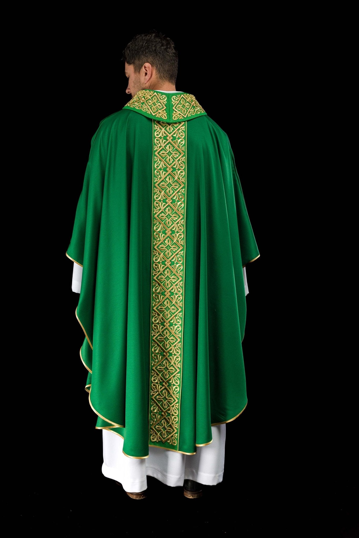 Green chasuble with embroidered collar LE/7027/01 - CHASUBLES.COM