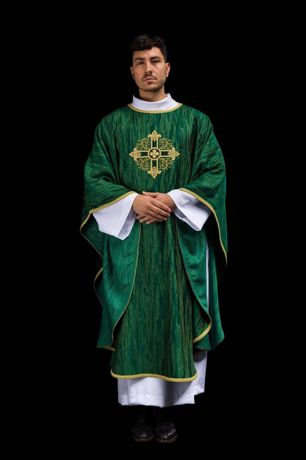 Green chasuble with embroidered cross motif on decorative fabric KOA/006/01/99 - CHASUBLES.COM