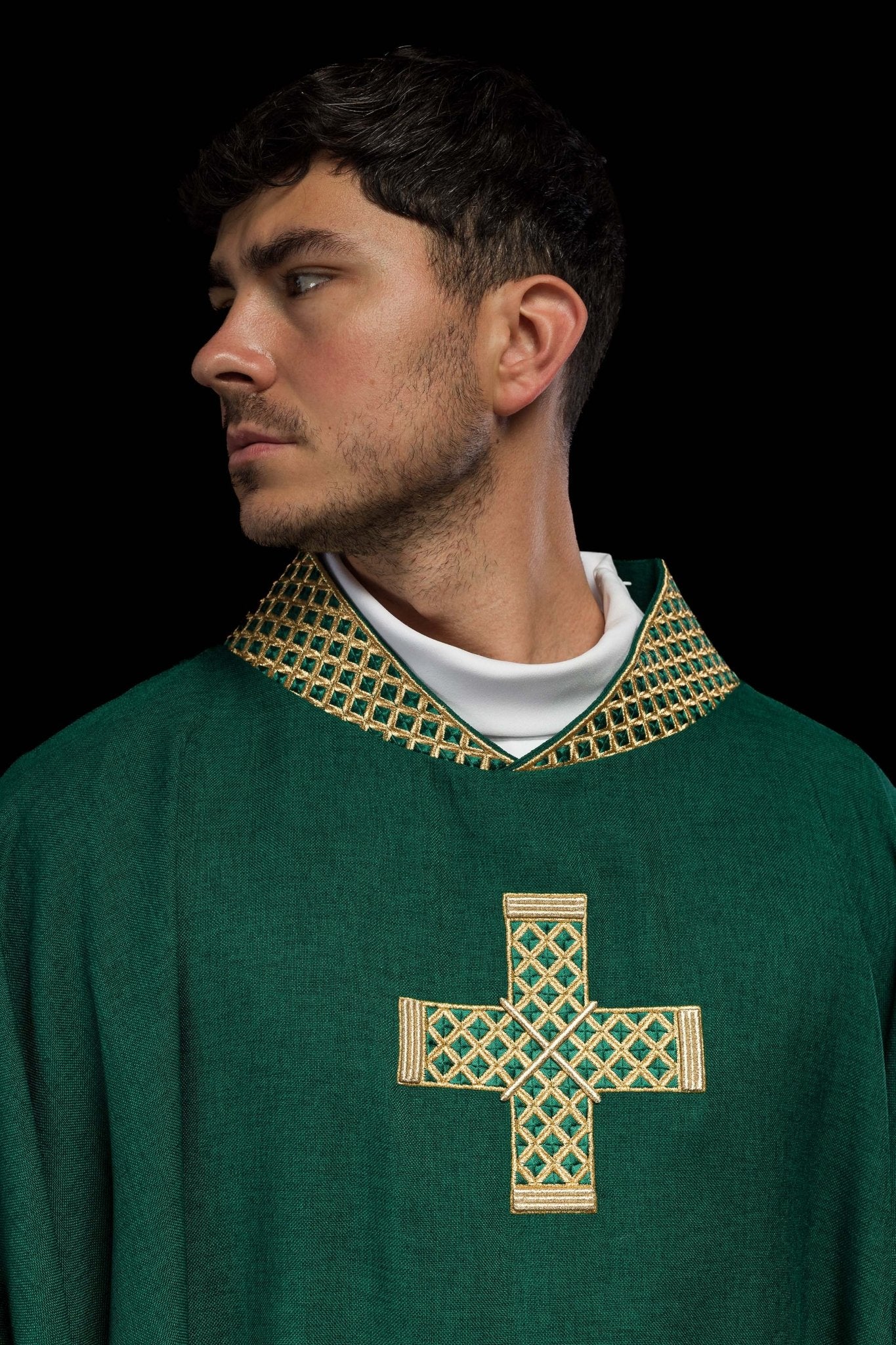 Green chasuble with embroidered gold crosses and collar S-7070-01-70 - CHASUBLES.COM