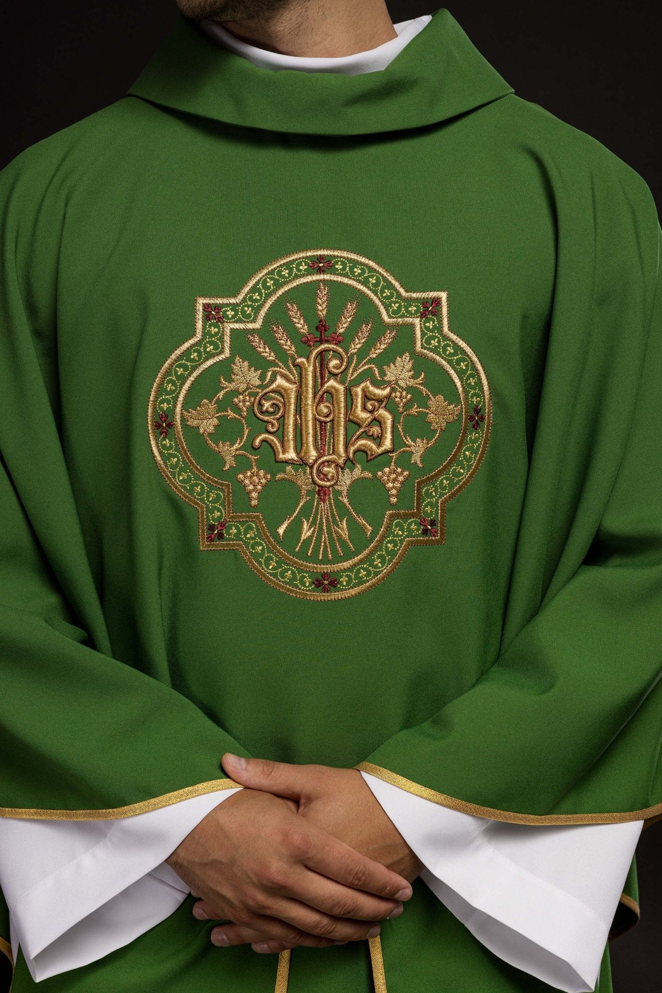Green chasuble with IHS and PAX embroidery KOR/119/01/01 ZIELONY - HAFTINAUSA.COM
