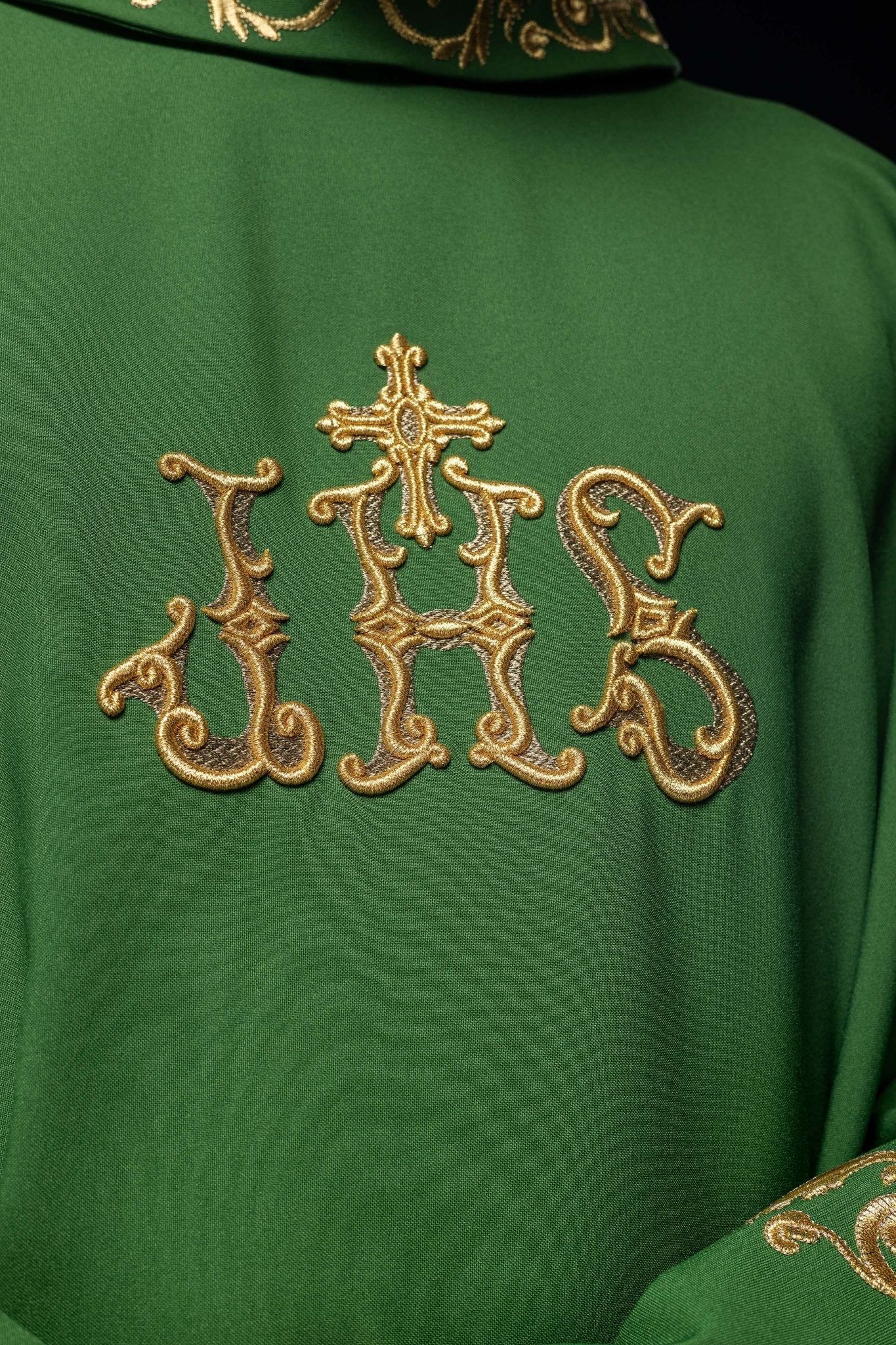 Green chasuble with IHS embroidery KOR/157/01/01 ZIELONY - HAFTINAUSA.COM