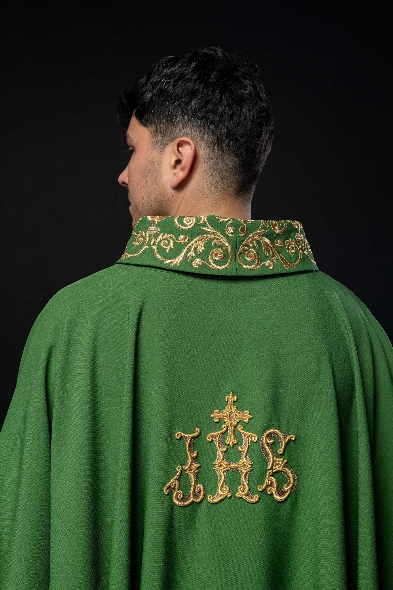 Green chasuble with IHS embroidery KOR/157/01/01 ZIELONY - HAFTINAUSA.COM