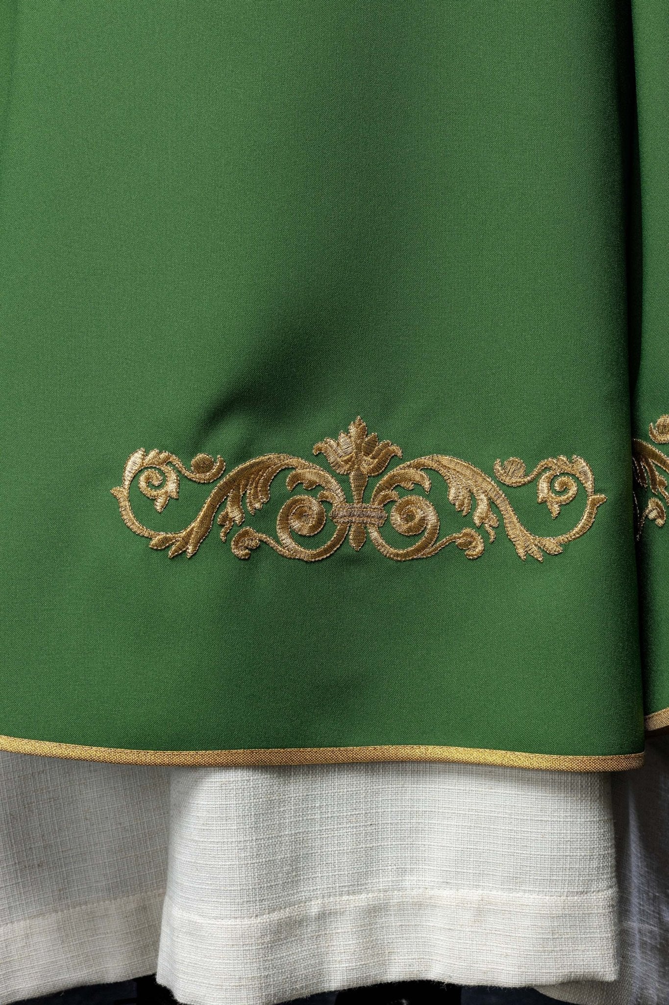 Green chasuble with IHS embroidery KOR/157/01/01 ZIELONY - HAFTINAUSA.COM
