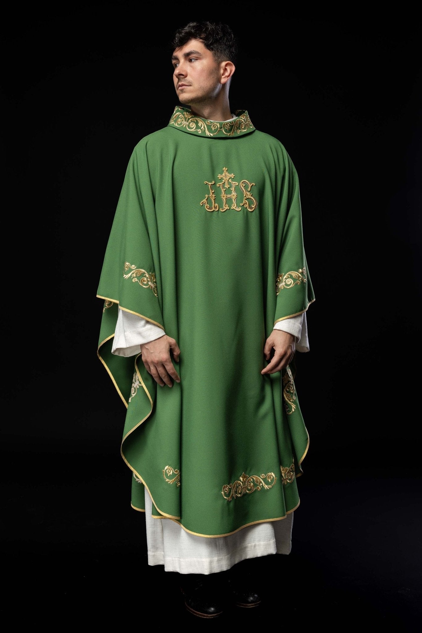 Green chasuble with IHS embroidery KOR/157/01/01 ZIELONY - HAFTINAUSA.COM
