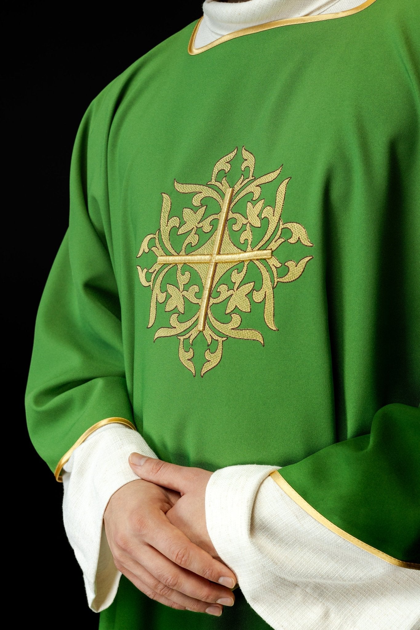 Green Dalmatian with embroidered gold cross KDL/382/01/12/A - HAFTINAUSA.COM