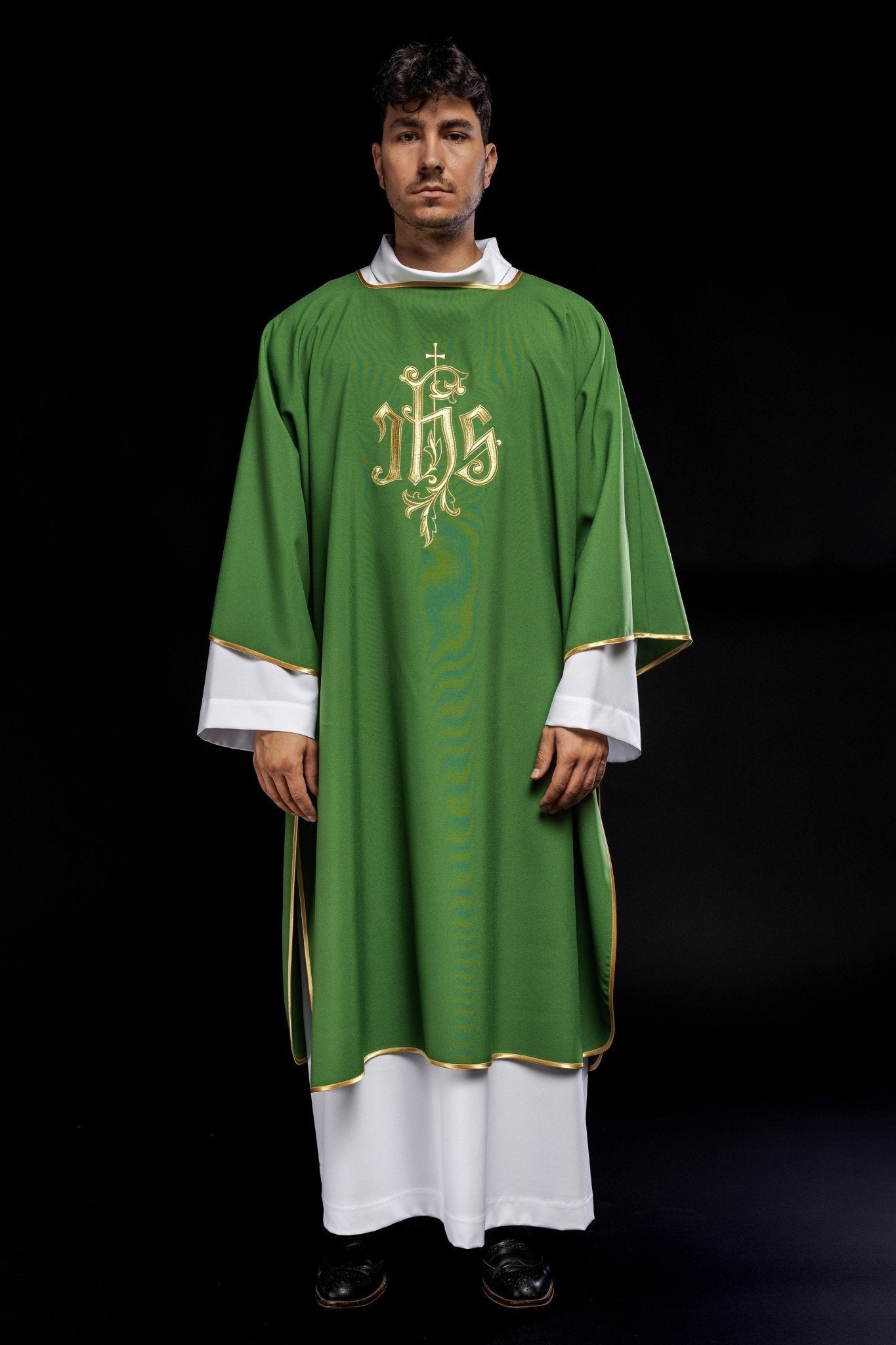 Green dalmatic chasuble with gold IHS KDL/032/01/12/D - HAFTINAUSA.COM