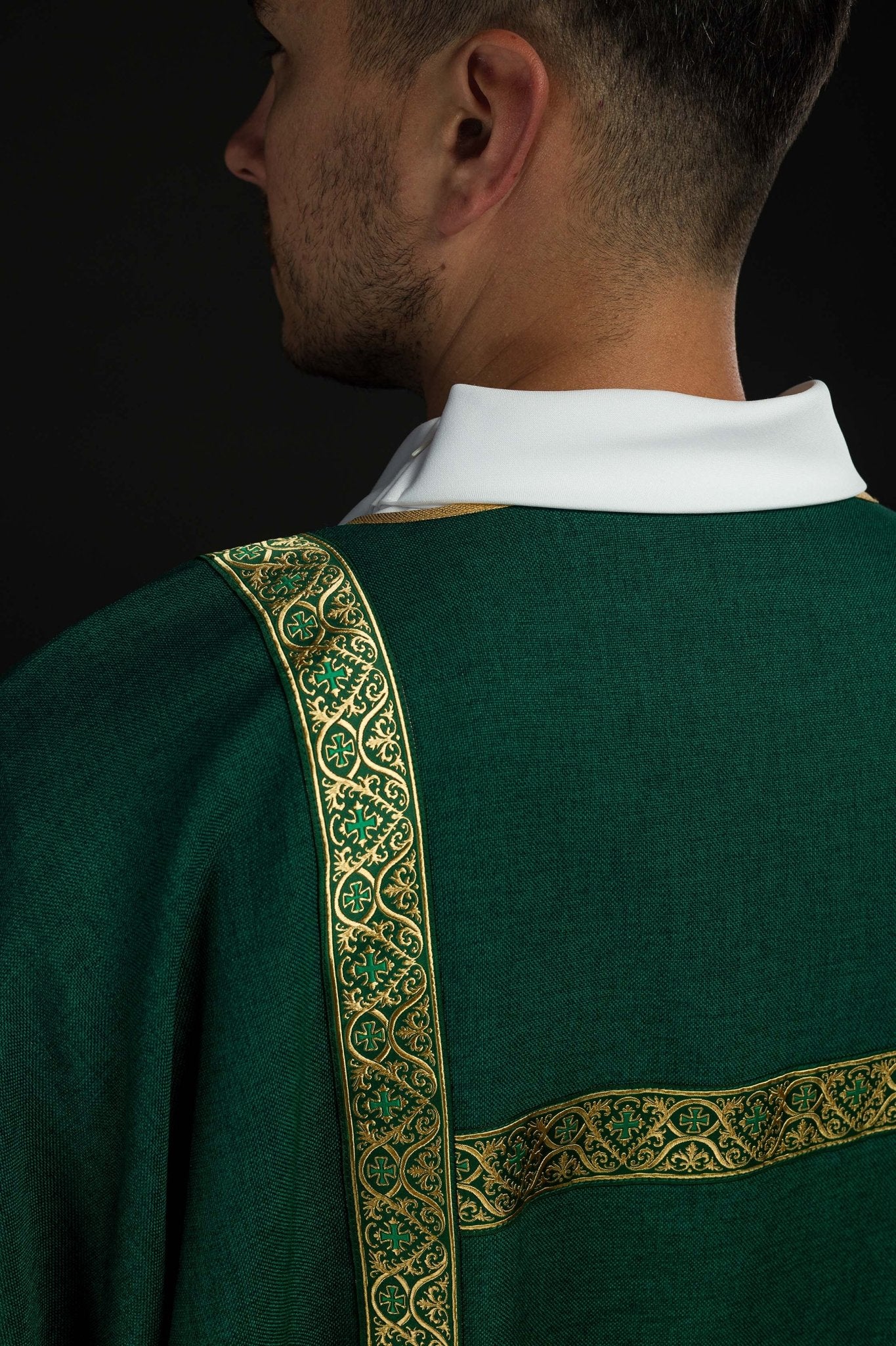 Green dalmatic decorated with gold jacquard ribbons KDL/395/01/70/B - CHASUBLES.COM